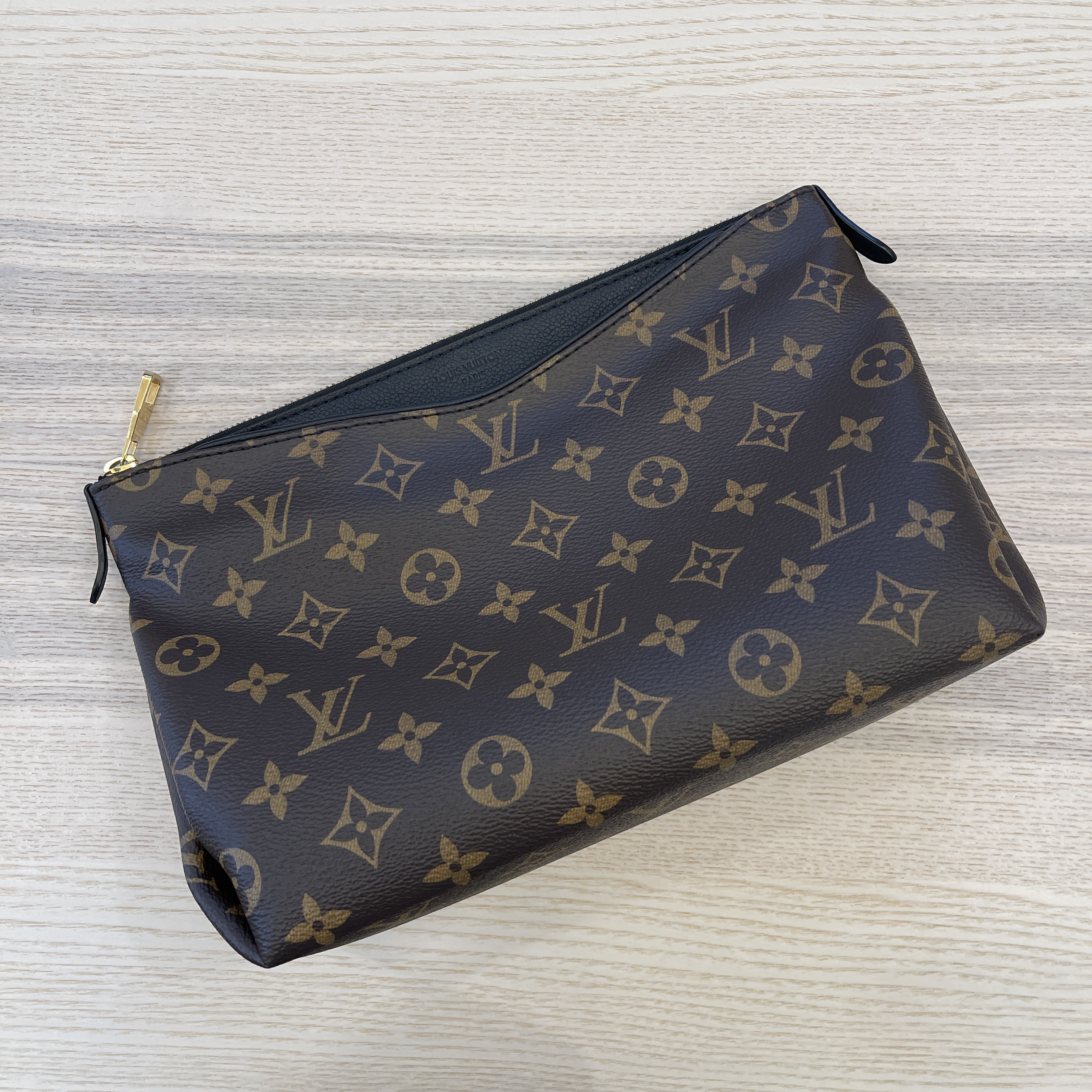 Louis Vuitton Black Monogram Canvas Pallas Beauty Case Cosmetic Bag -  Yoogi's Closet
