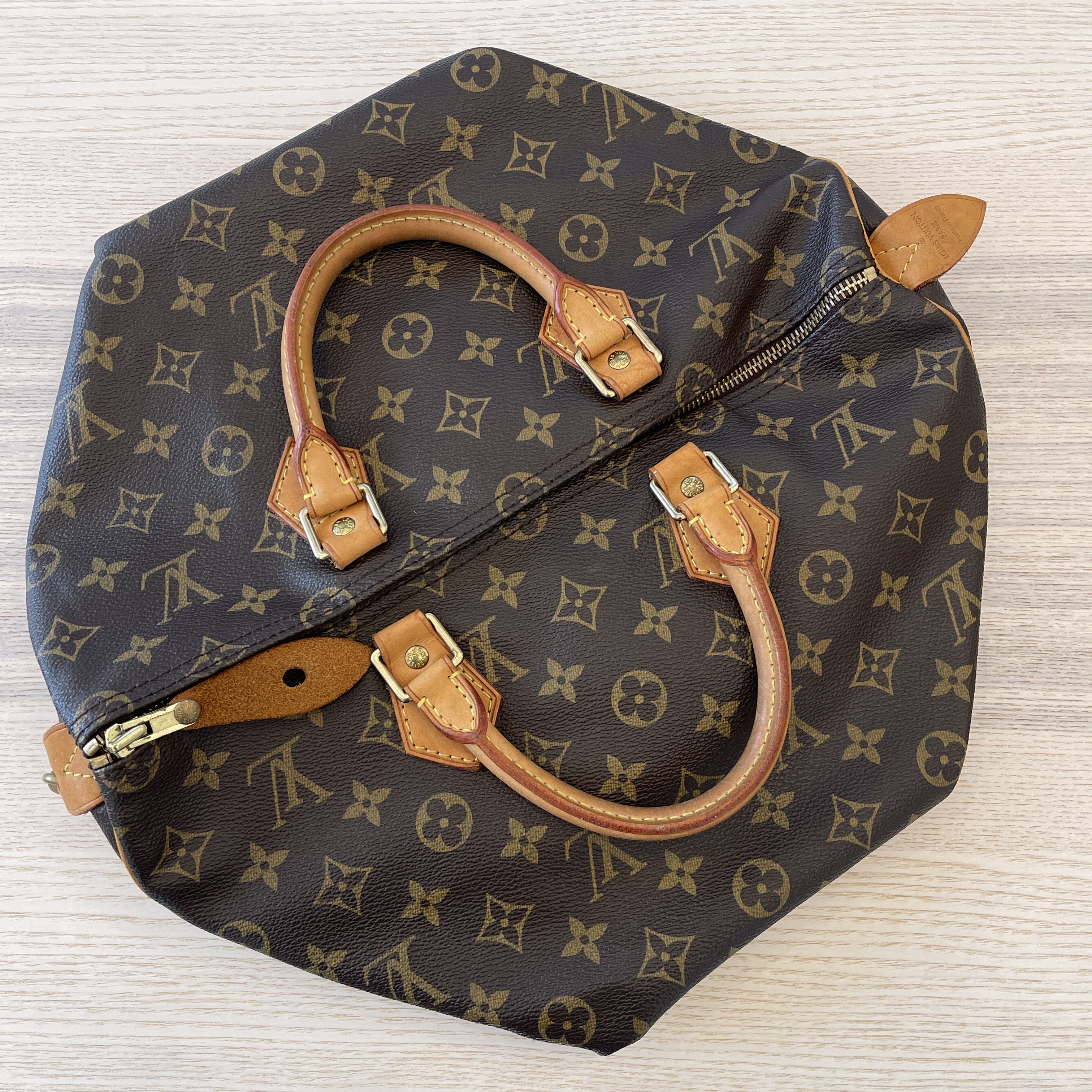 Price: $472 Authentic Louis Vuitton Monogram Speedy 35 Bag Made in France  Date Code/Serial Number SD3180 In exc…