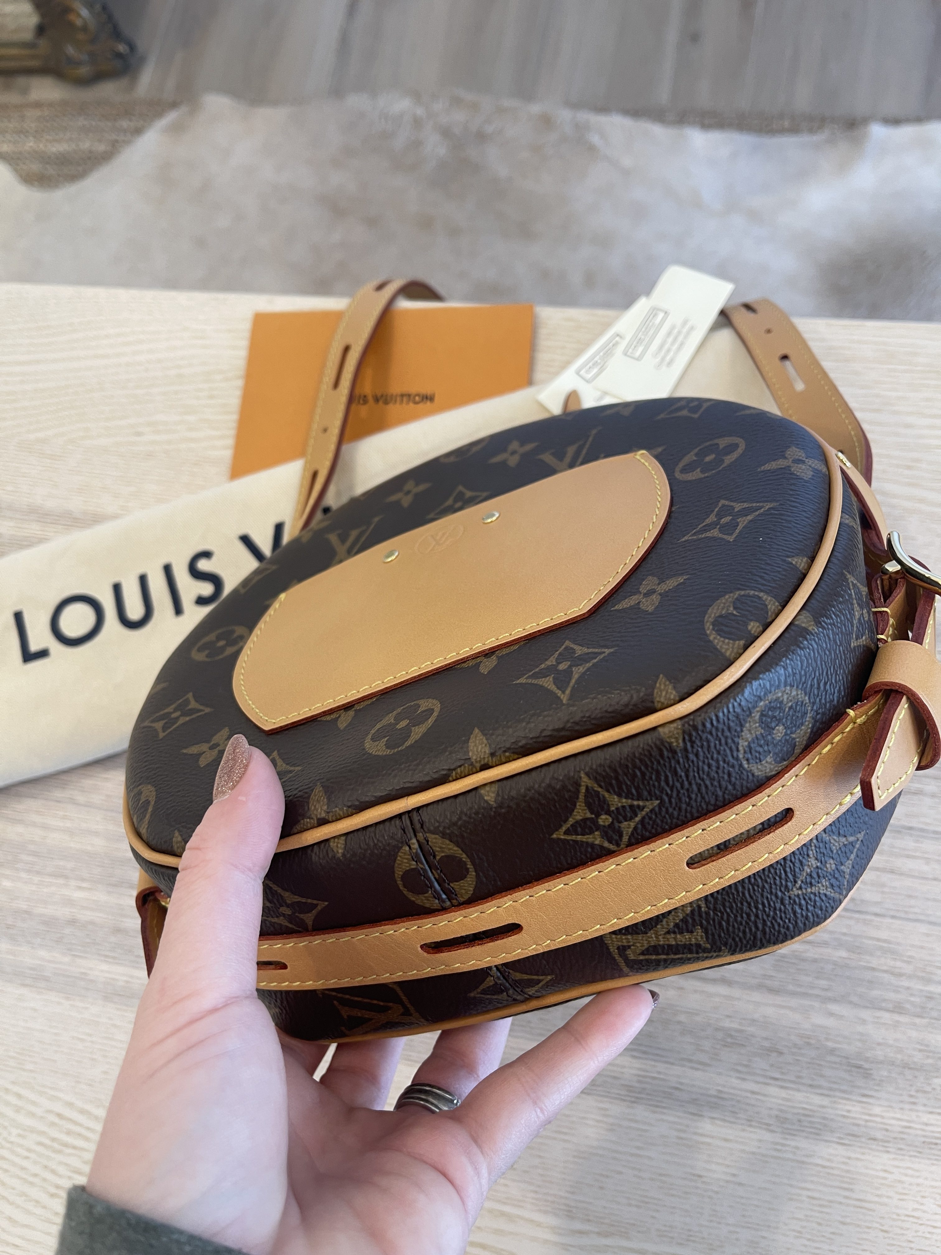 Boite à Chapeau Louis Vuitton﻿ en toile monogram et cuir