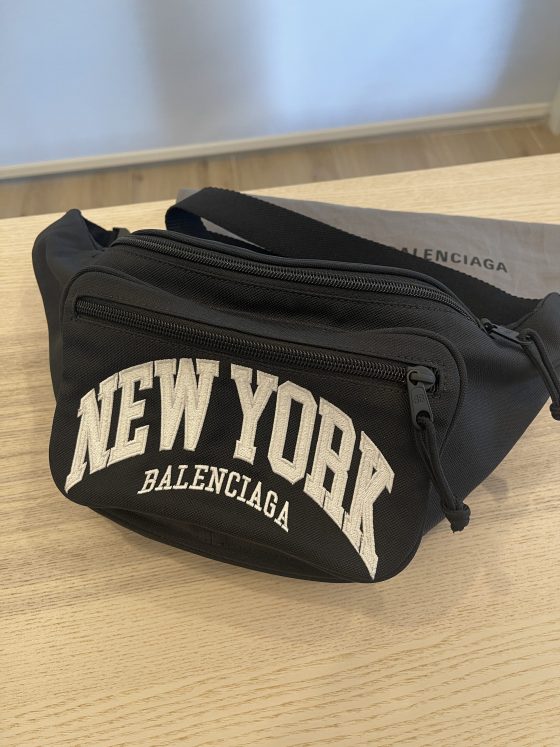 Balenciaga Explorer New York Belt Bag In Black