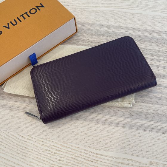Louis Vuitton Epi Wallet Purple