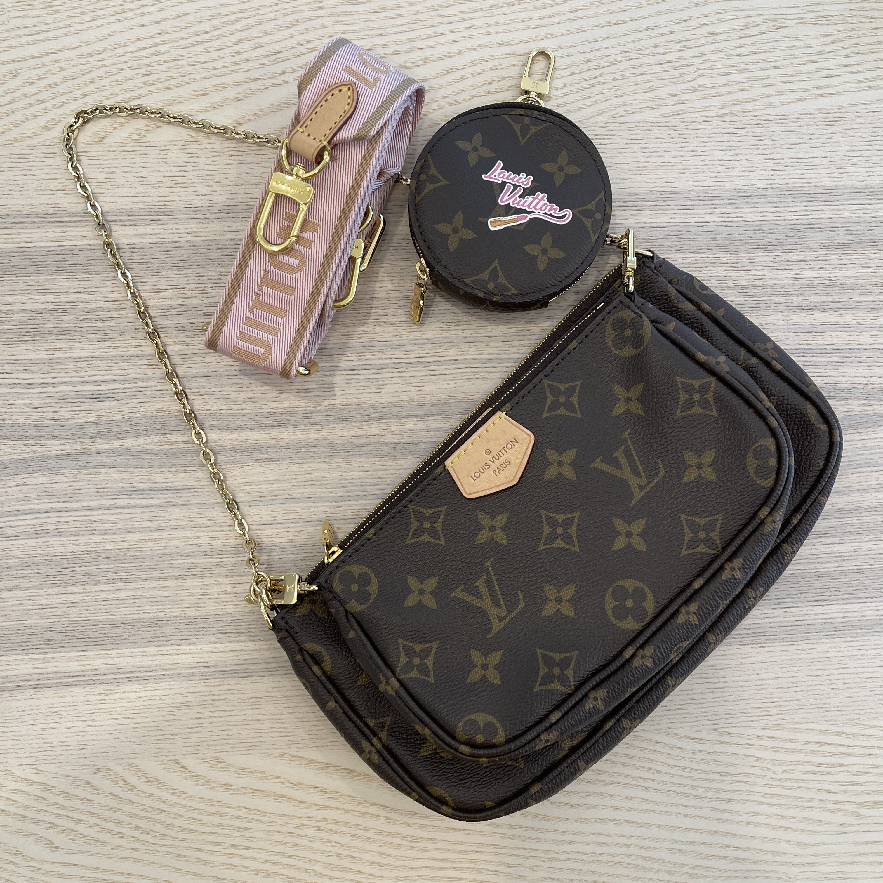 Products By Louis Vuitton : Multiple Wallet My Lv World Tour