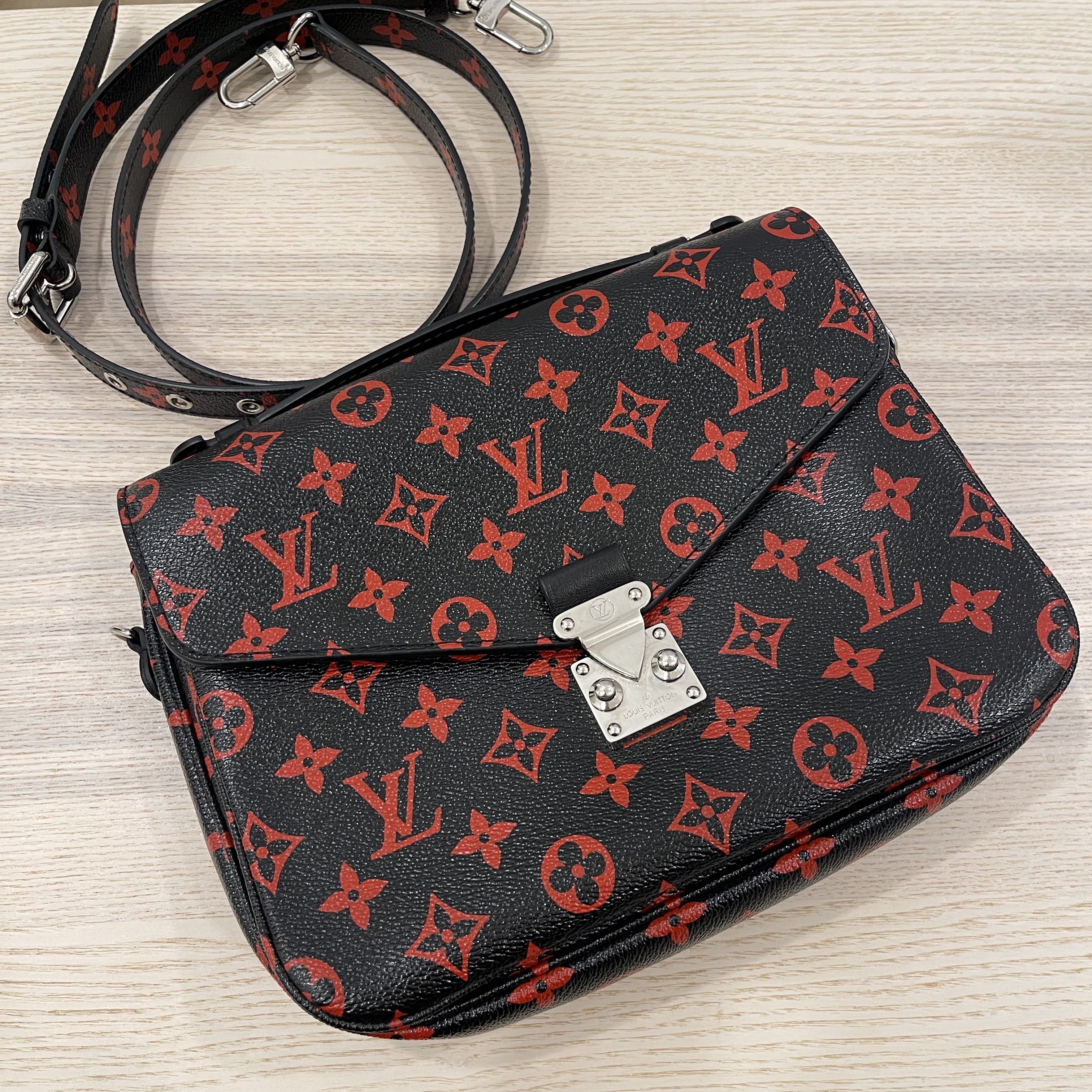 Authentic Designer Bags on Instagram: Love LV monogram, but want something  a little less traditional? We highly recommend the infrarouge collection!  ♥️ Tap the post to shop this gorgeous pochette metis in