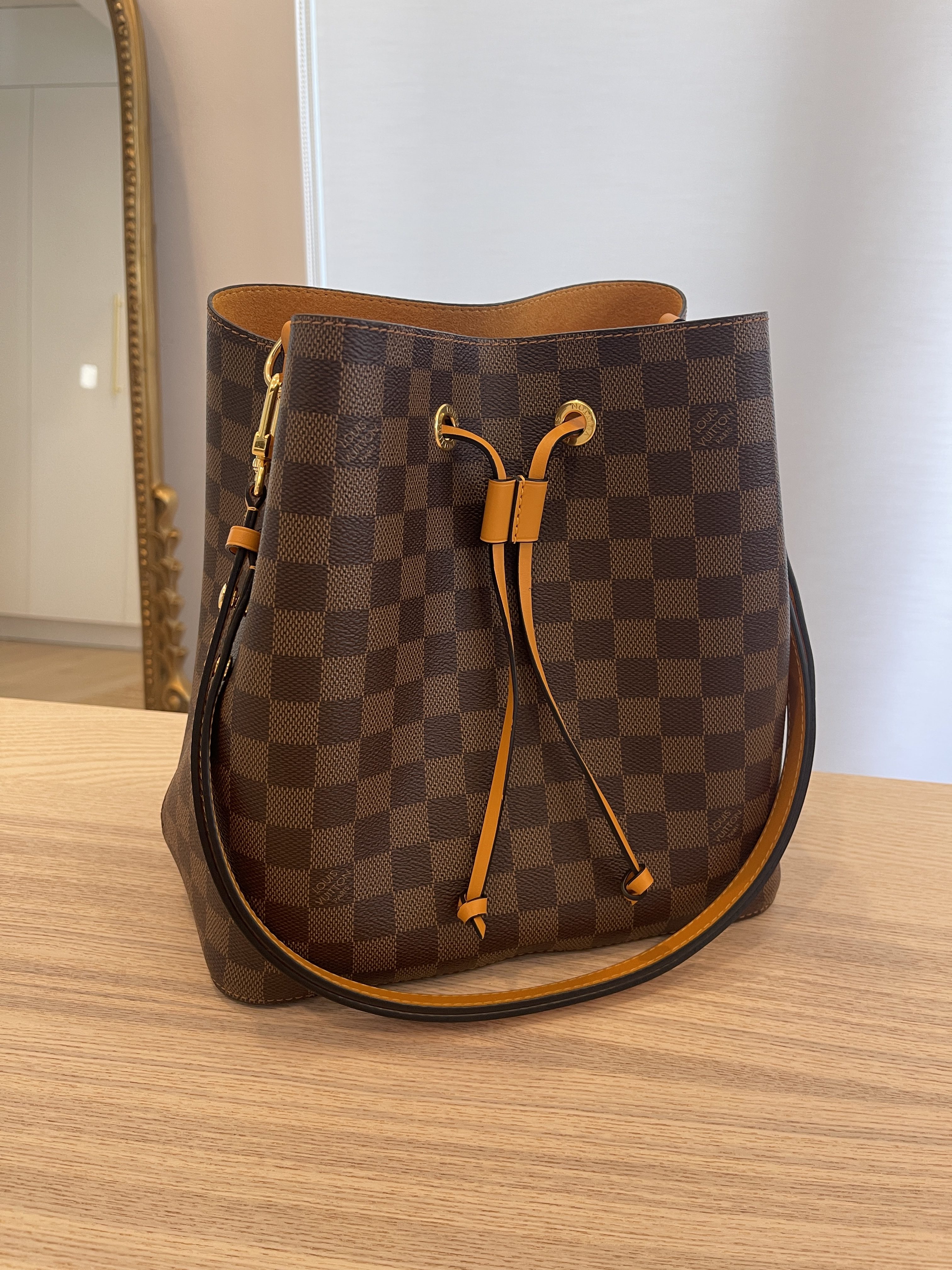 Authentic Louis Vuitton Damier Ebene NeoNoe MM Shoulder Bag