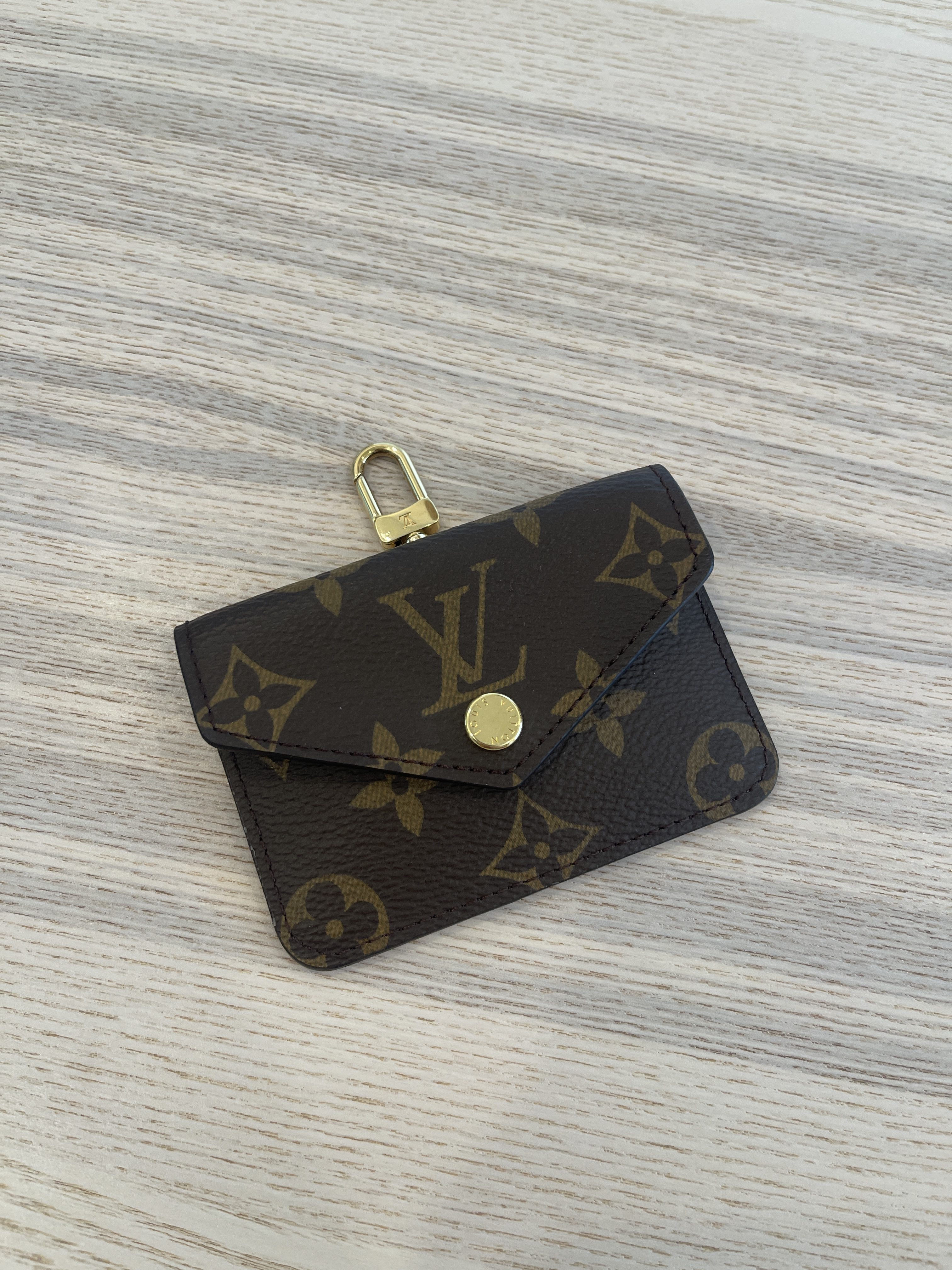 Louis Vuitton Monogram Felicie Strap & Go Kaki Card Holder / Charm