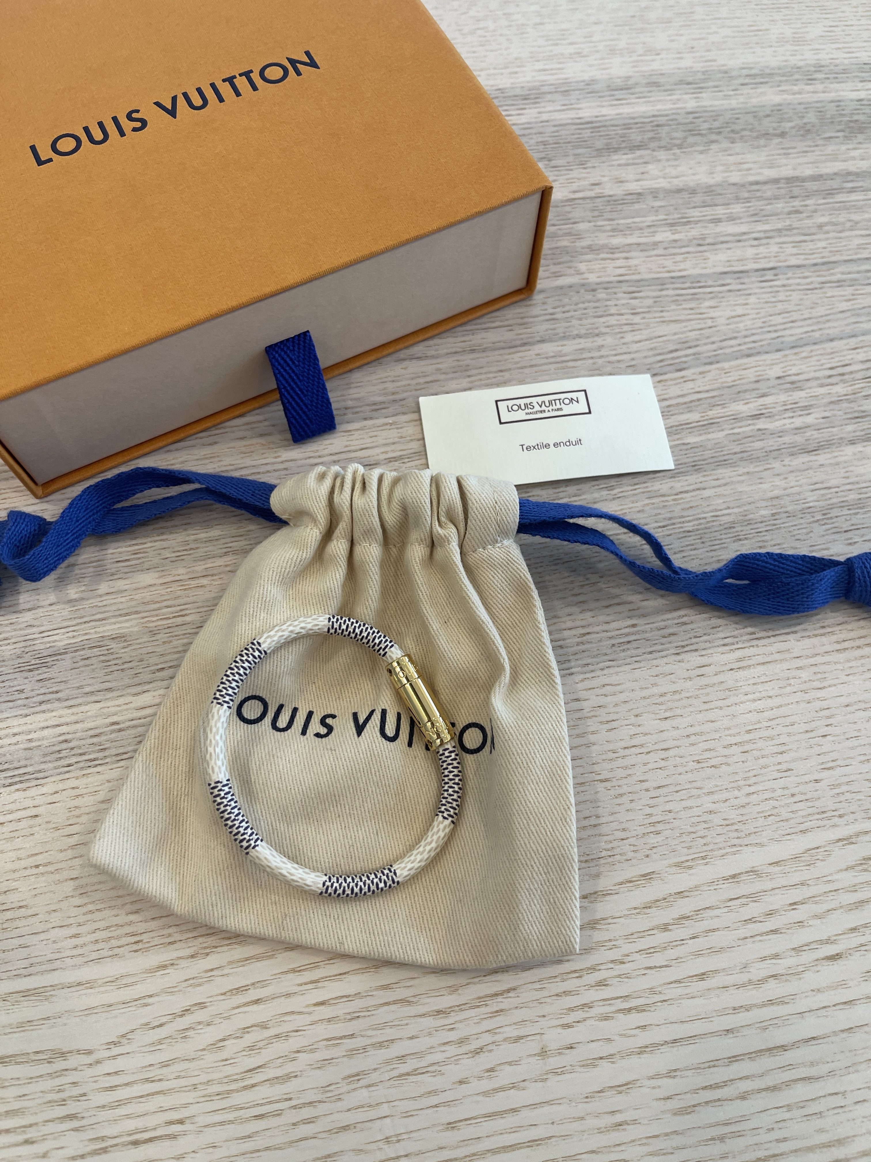 Louis Vuitton DAMIER AZUR Keep it bracelet (M6140E)