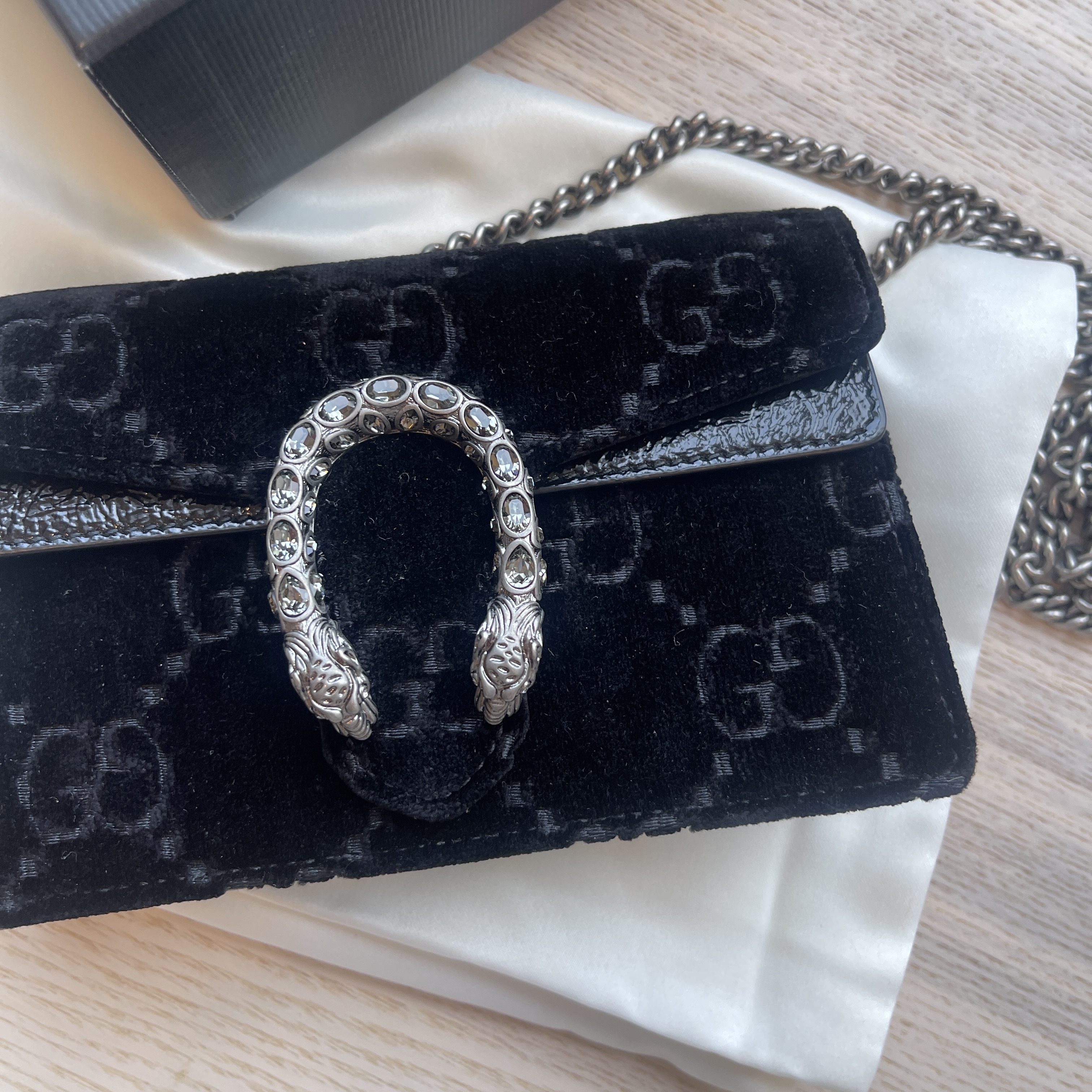 Gucci Velvet Dionysus Handbag Review! 