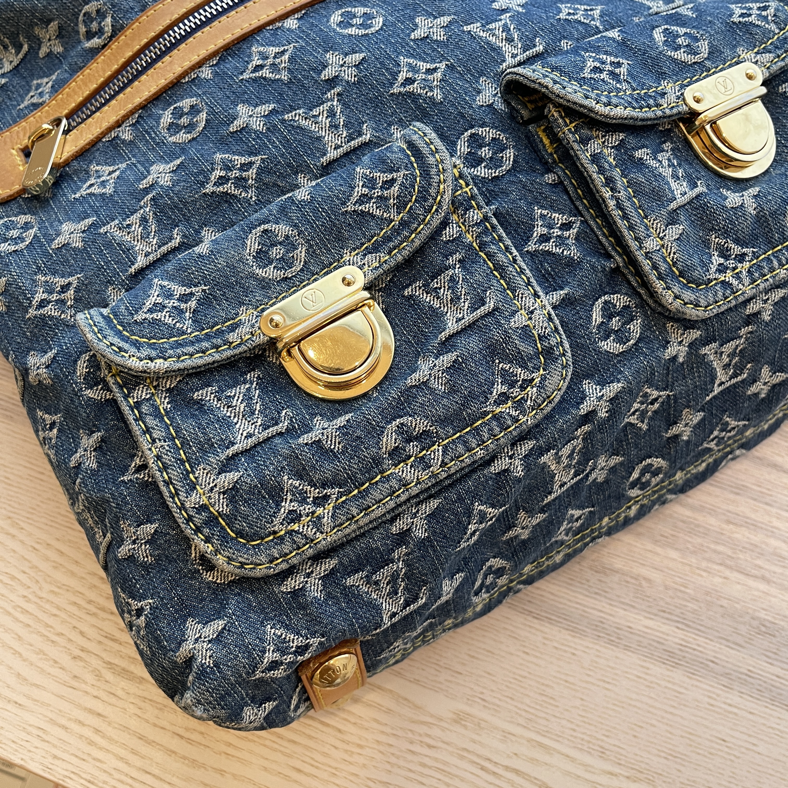 How loveable is this Louis Vuitton Baggy GM? #louisvuitton #lv #design