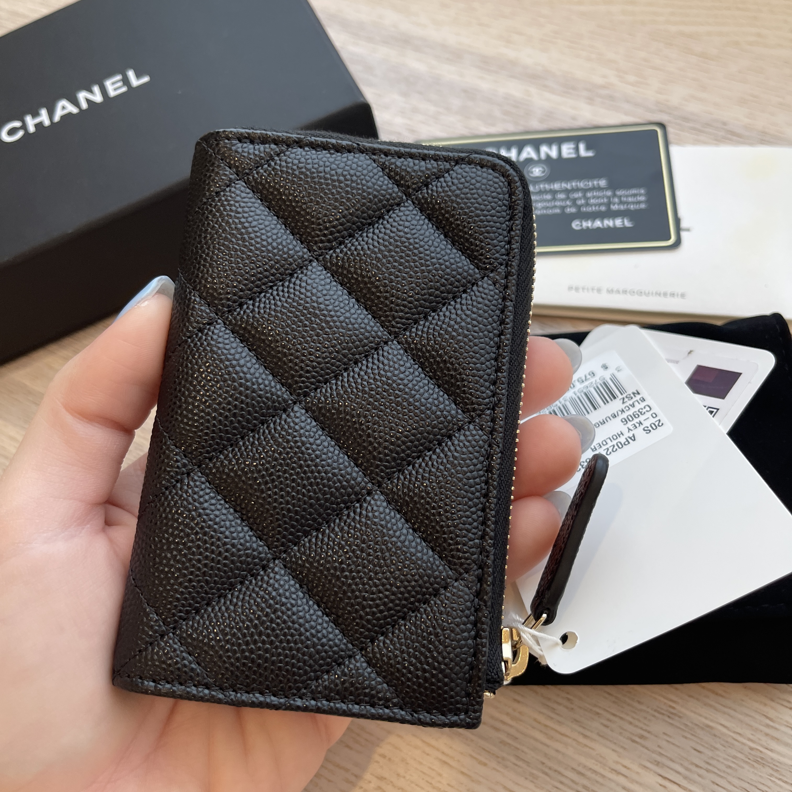 Chanel So Black Key Pouch – Beccas Bags