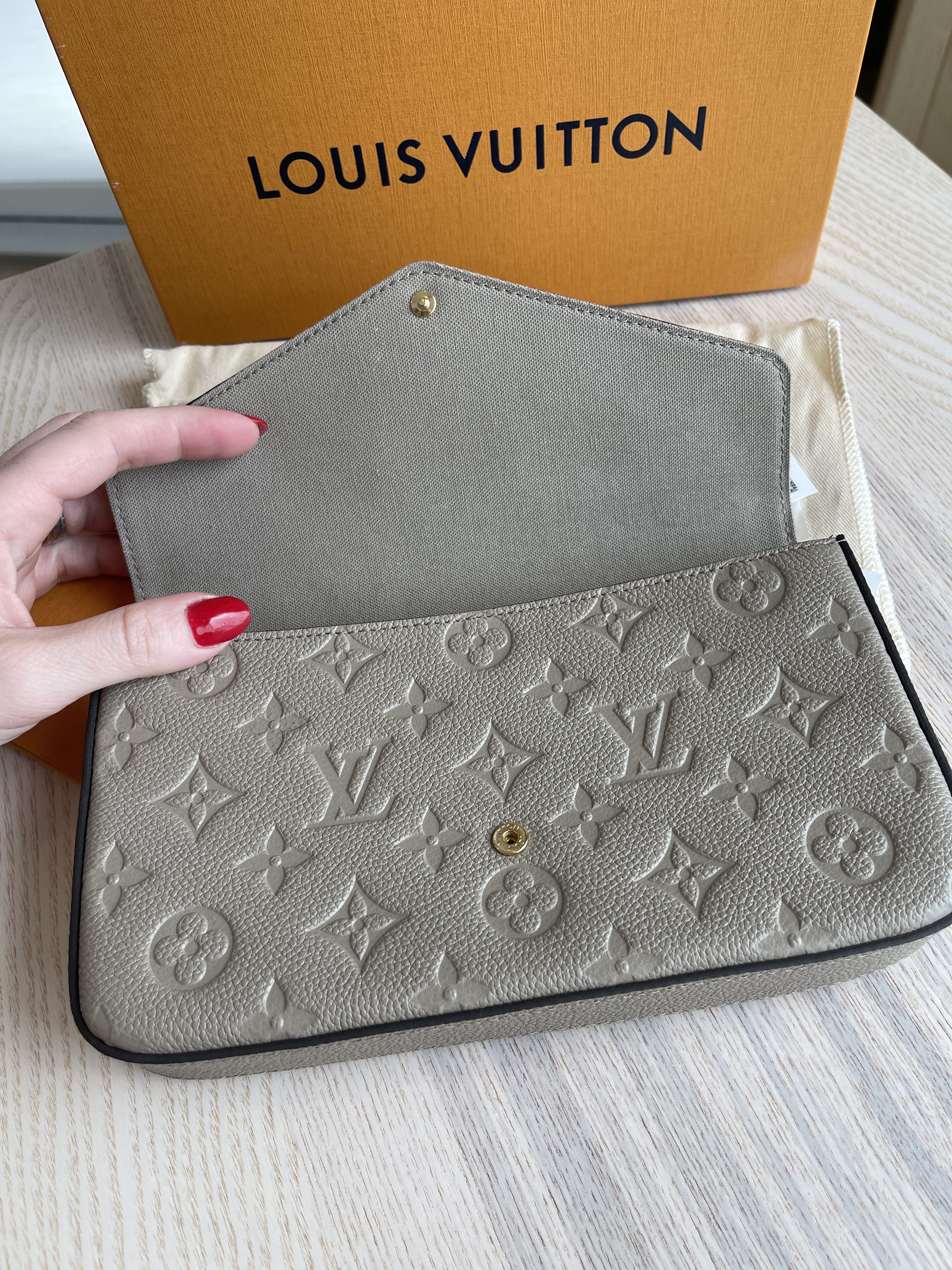 Louis Vuitton Pochette Felicie quality issues with turtledove empreinte  leather - YET AGAIN?! Review 
