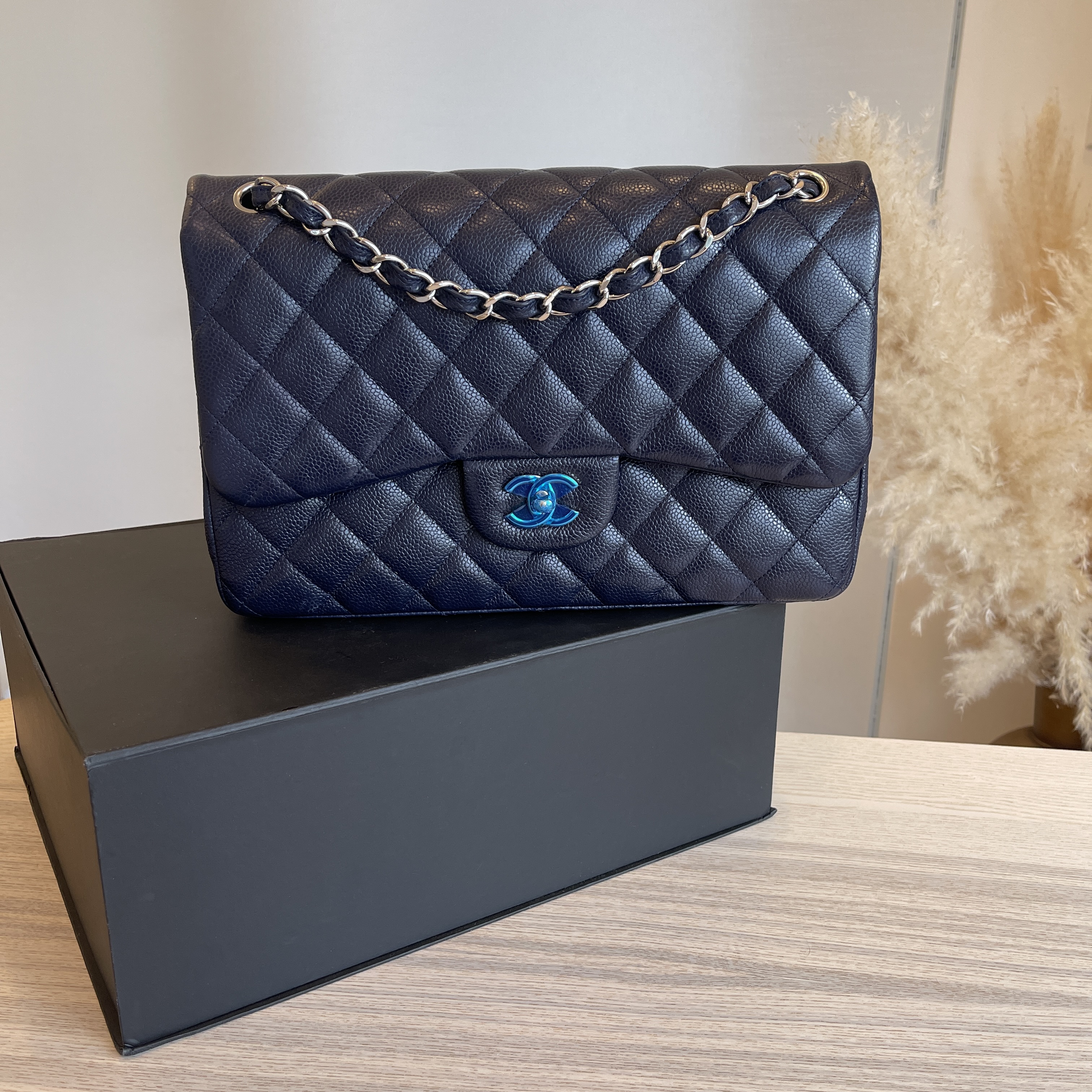 CHANEL Classic Navy Caviar Compact Quilted Flap Chevron Wallet