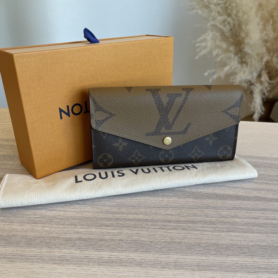Louis Vuitton Monogram Reverse Giant Canvas Sarah Wallet NM