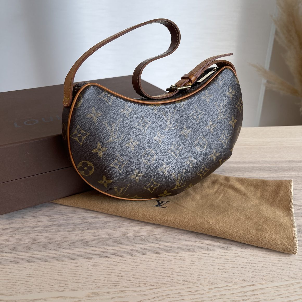 Louis Vuitton Monogram Croissant PM Shoulder Bag For Sale at 1stDibs  lv  croissant pm, louis vuitton croissant pm bag, croissant louis vuitton pm