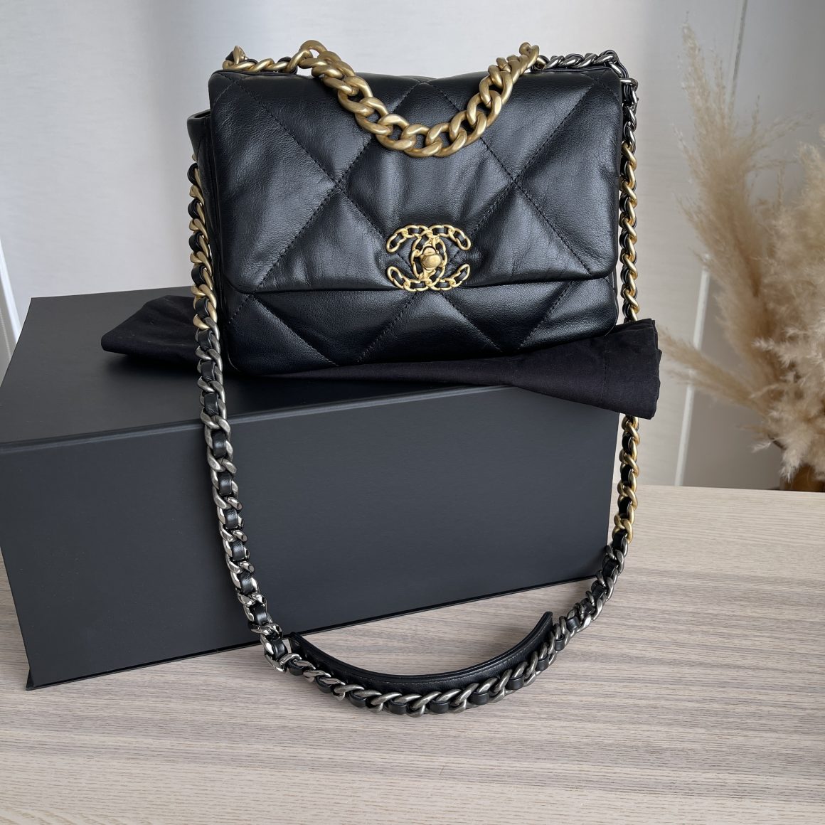 CHANEL Lambskin Quilted Medium Chanel 19 Flap So Black 1187269