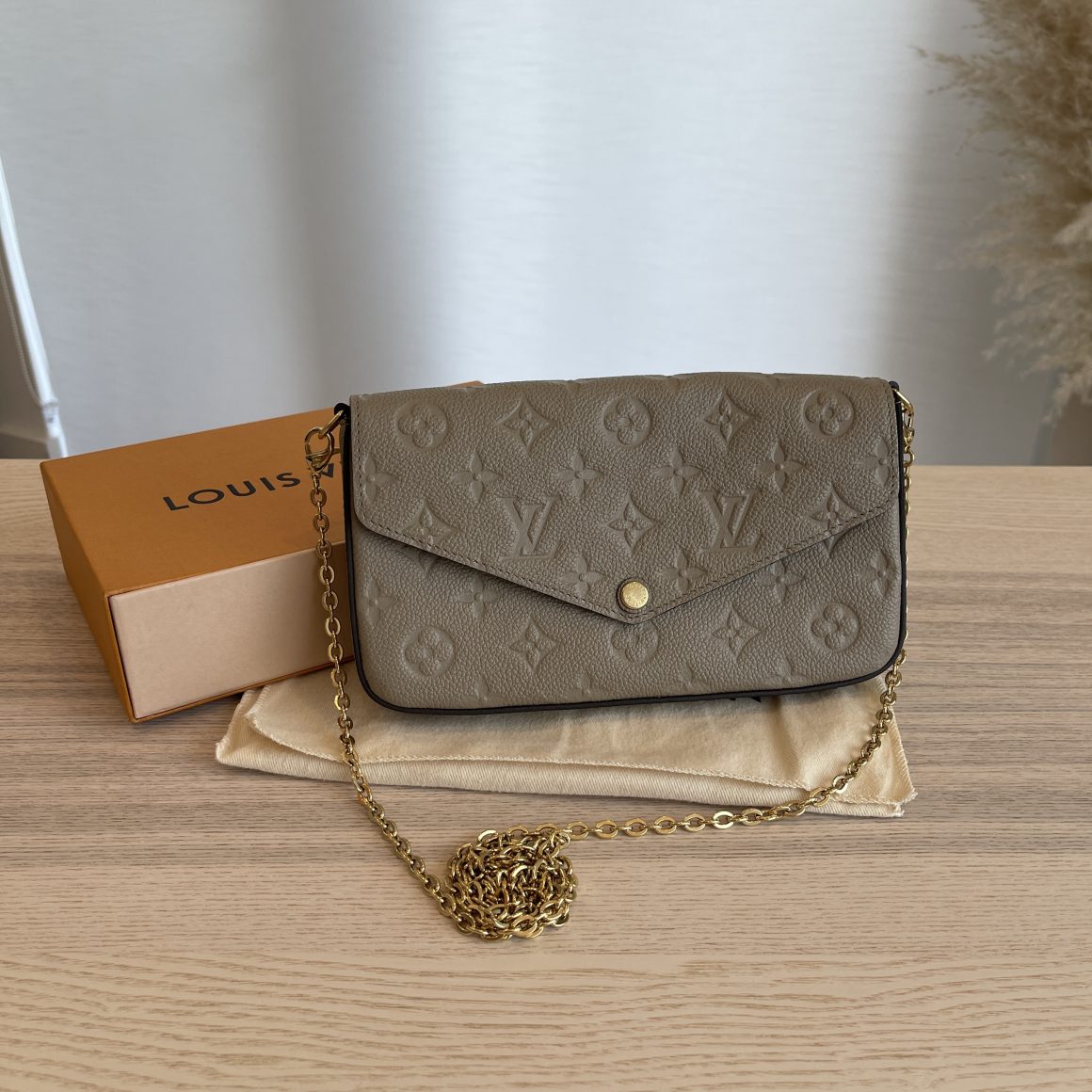 Louis Vuitton Pochette Felicie Bi Color Empreinte Turtledove - LVLENKA  Luxury Consignment