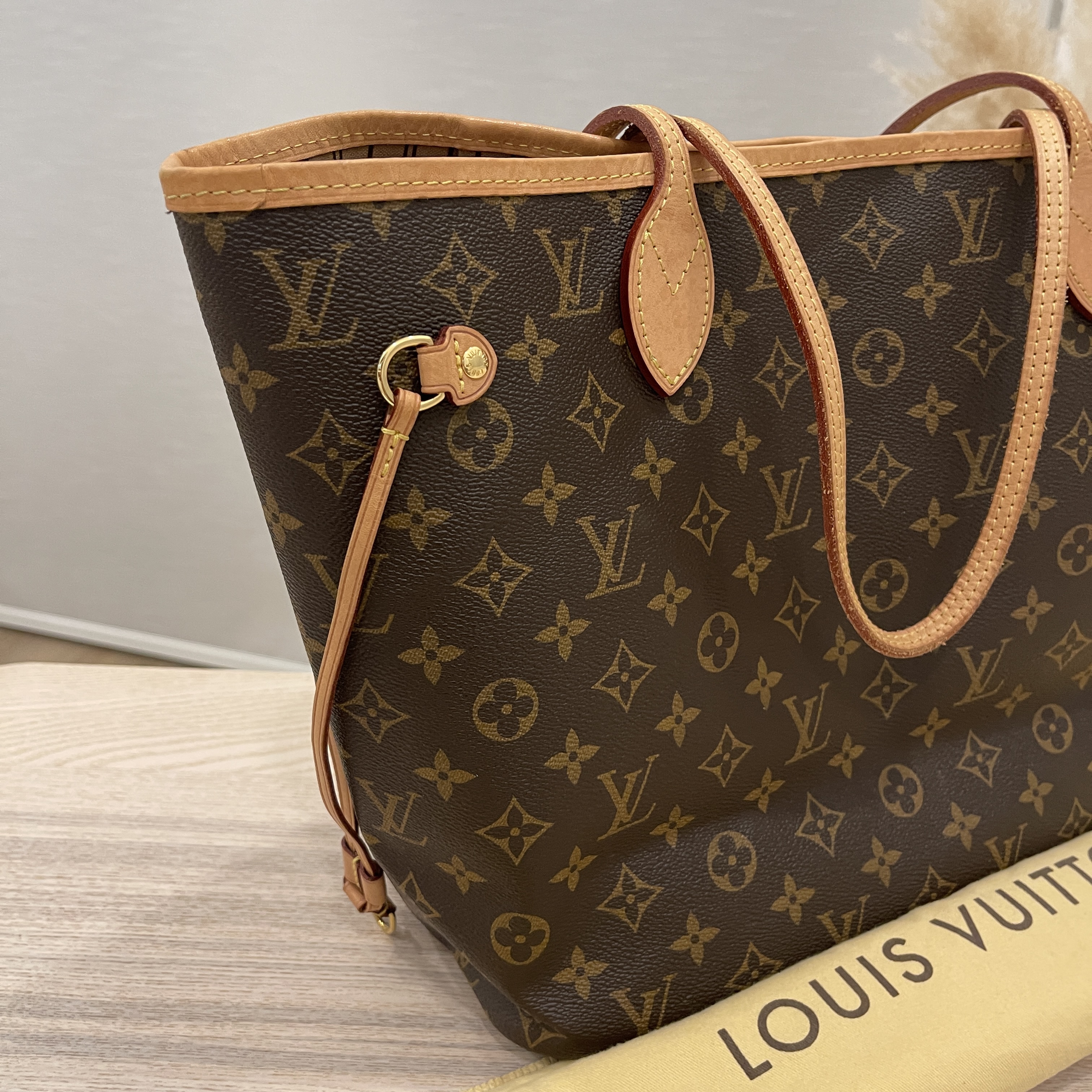 Neverfull - Louis Vuitton s Fornasetti-patterned coat for fall 21 - Tote -  M40156 – LVMH Moet Hennessy Louis Vuitton - Monogram - Bag - Louis - MM -  Vuitton