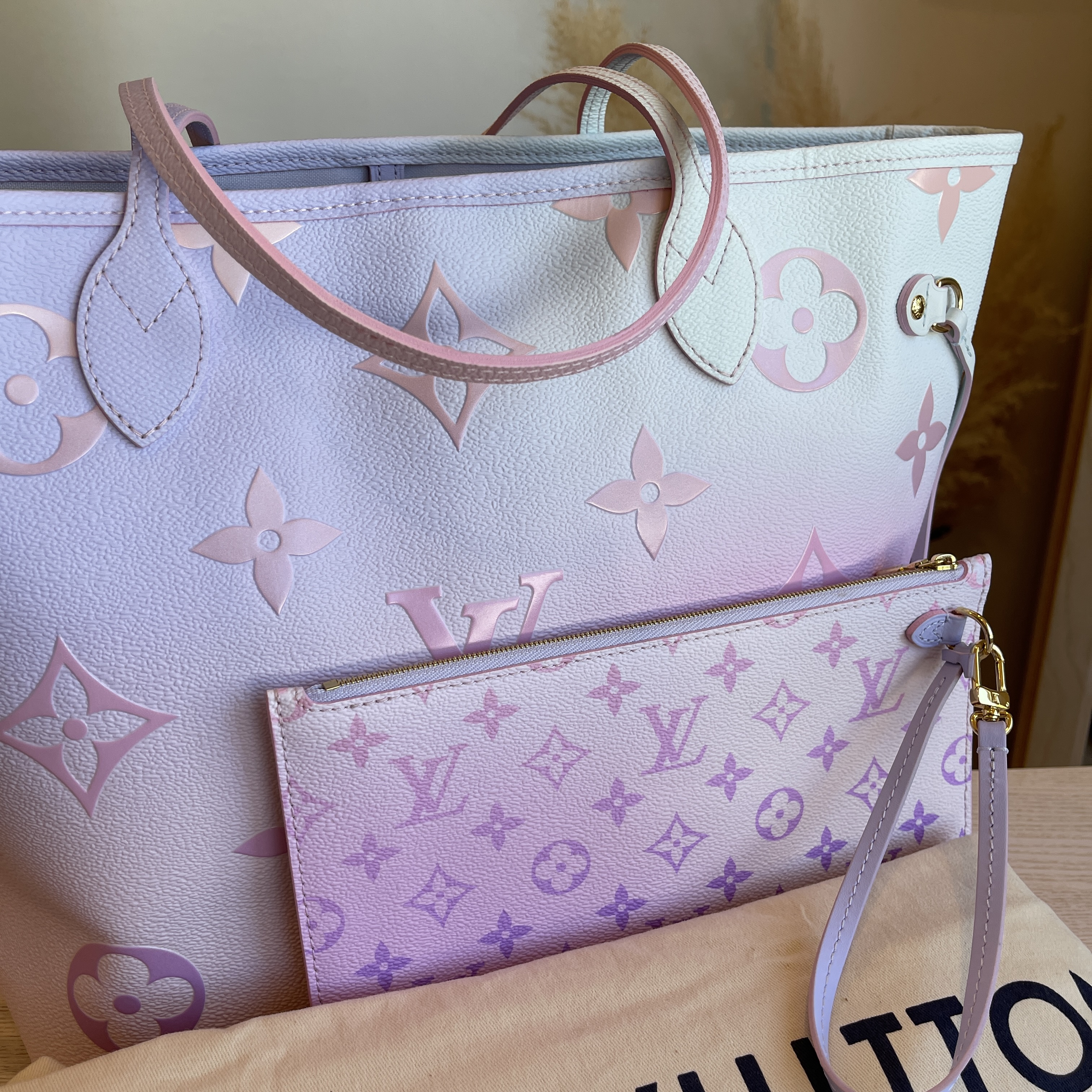 Louis Vuitton 2022 Spring In The City Sunrise Pastel Neverfull MM w/ Pouch  - Pink Totes, Handbags - LOU610155