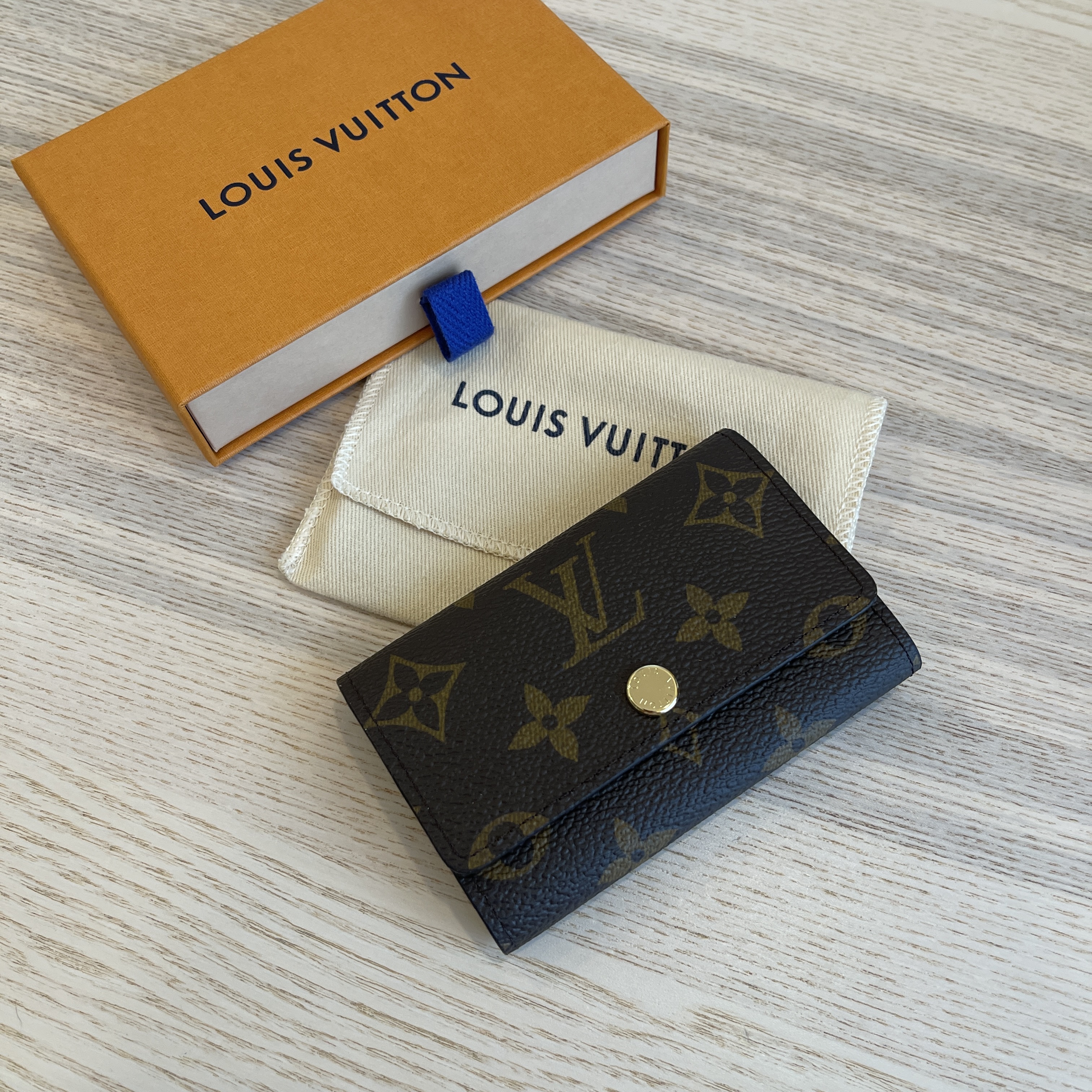 Louis Vuitton 6 Key Holder
