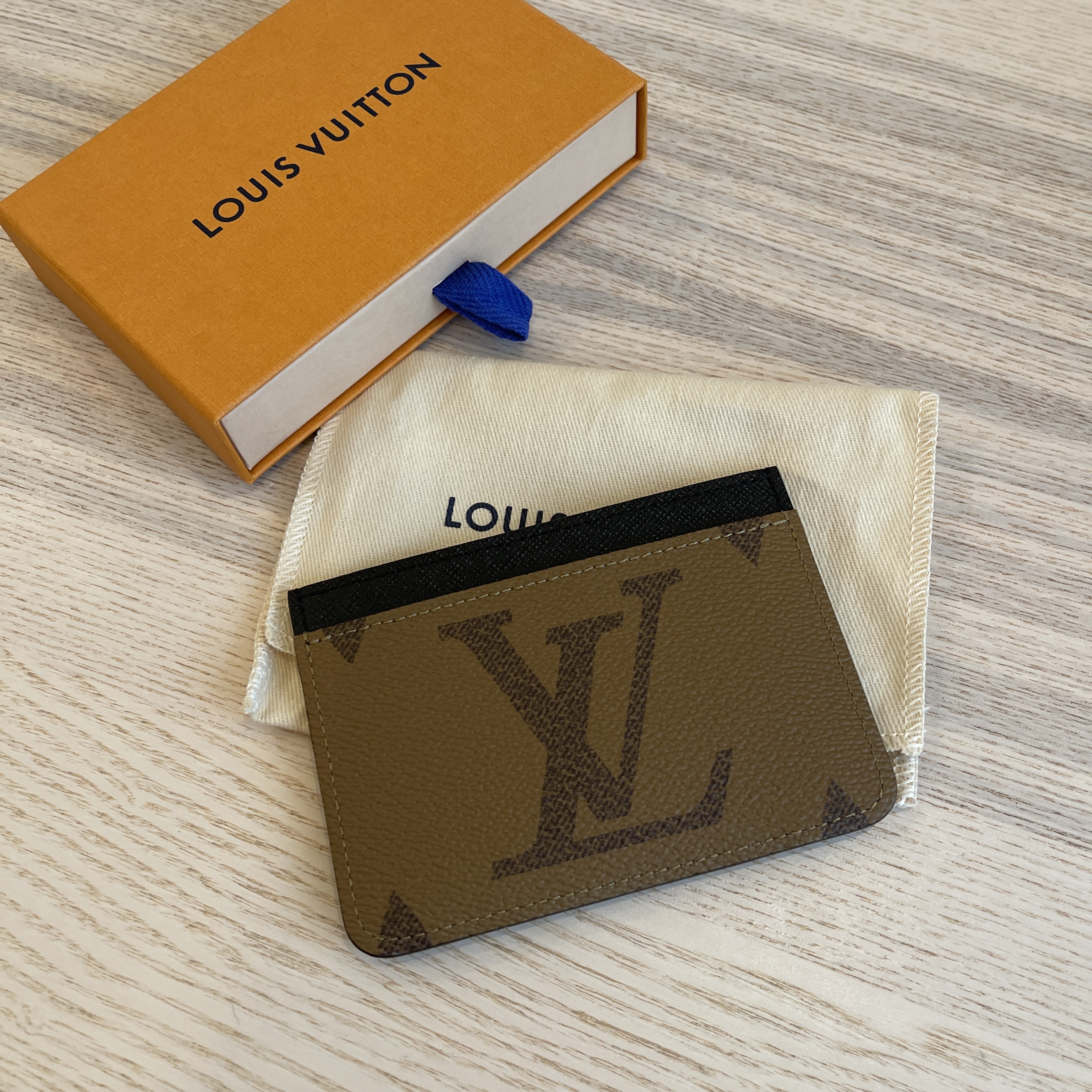 Louis Vuitton Monogram Reverse Side Up Card Holder