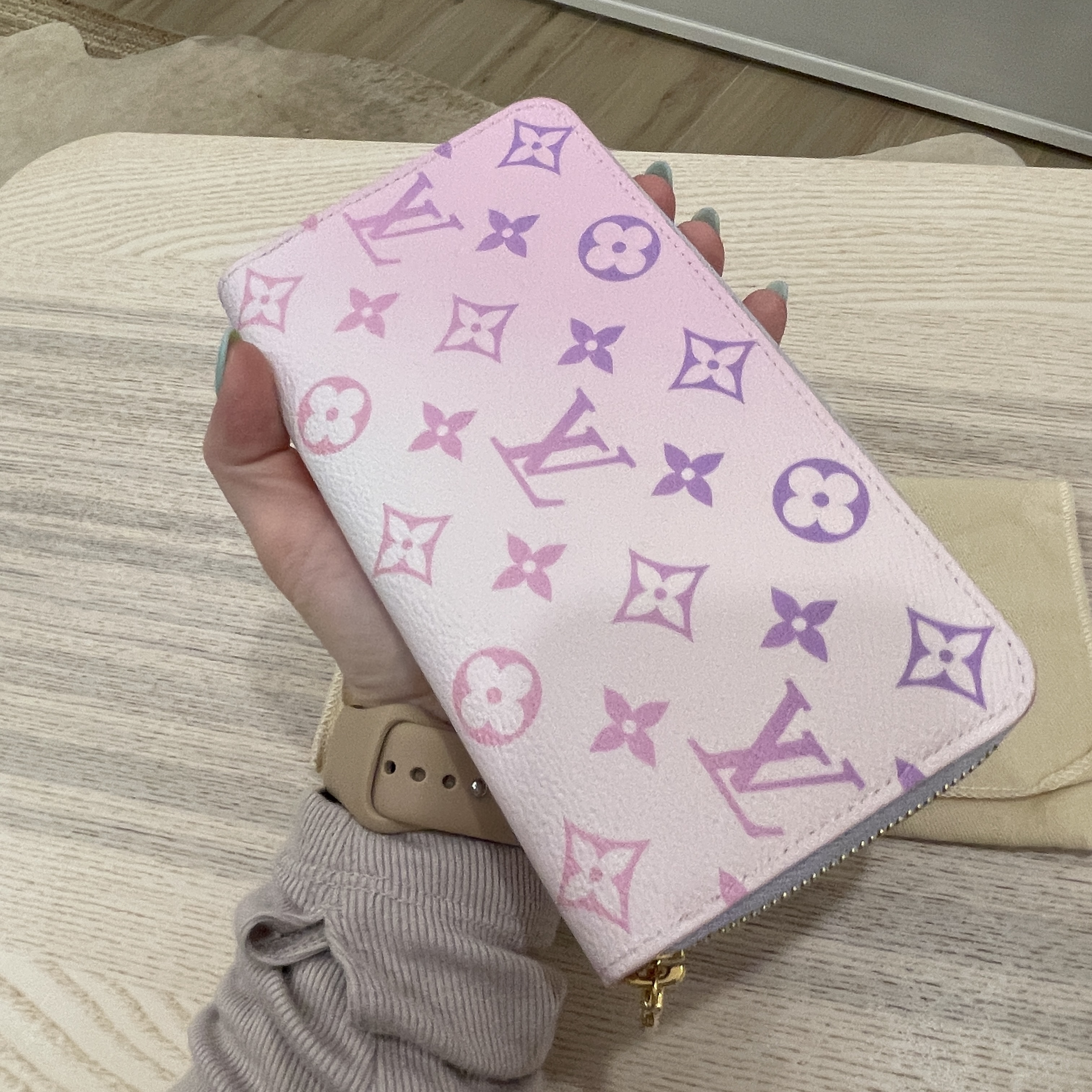 Louis Vuitton Monogram Giant Spring In The City Large Kirigami Pochette  Sunrise Pastel w/ Tags - ShopStyle Clutches