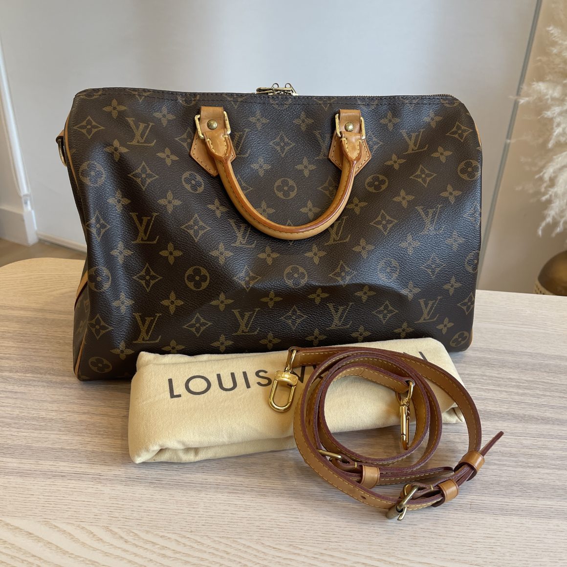 Louis Vuitton Speedy BANDOULI√àRE 35, Beige, One Size