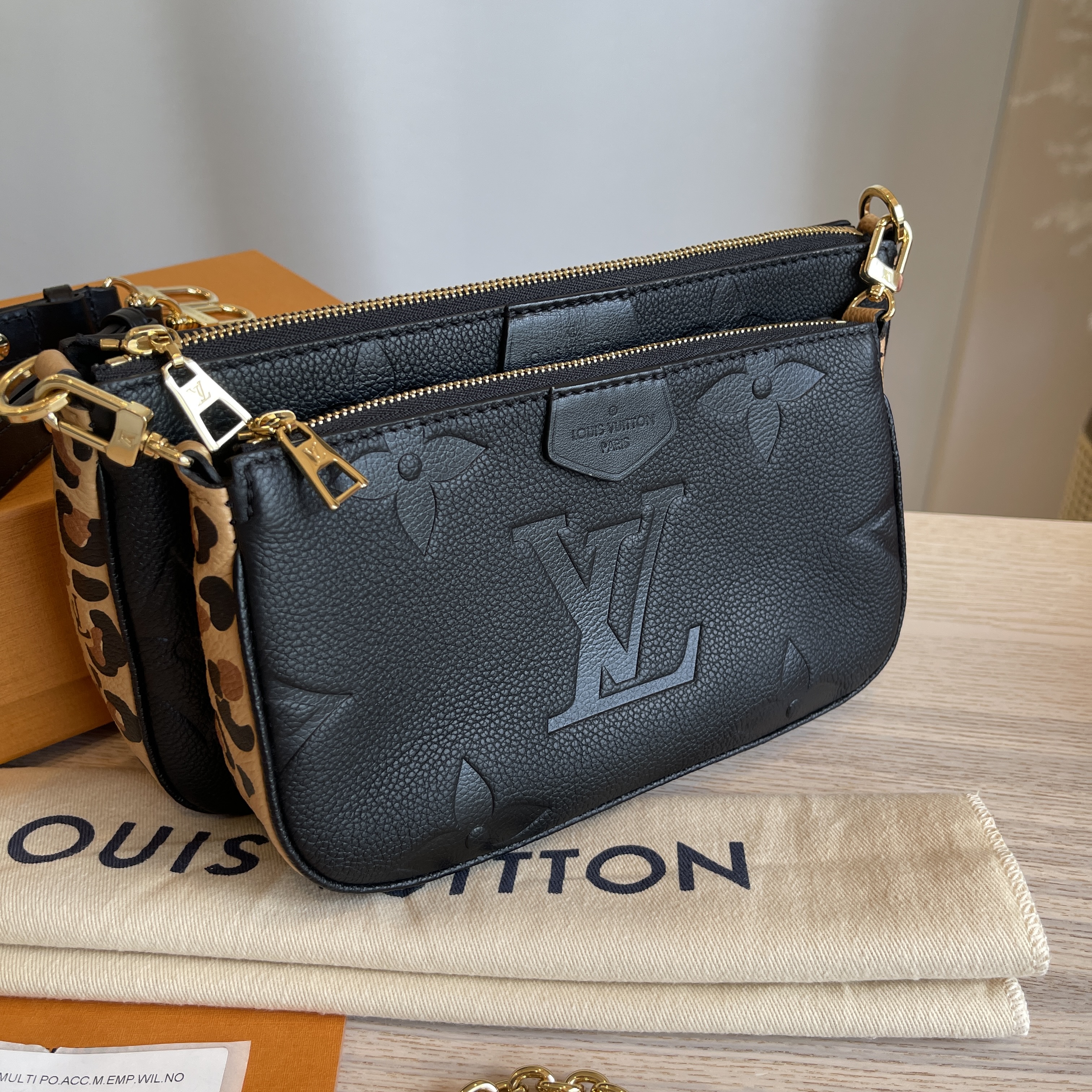 Louis Vuitton Monogram Giant Empreinte Multi Pochette Accessories - Black  Shoulder Bags, Handbags - LOU773611