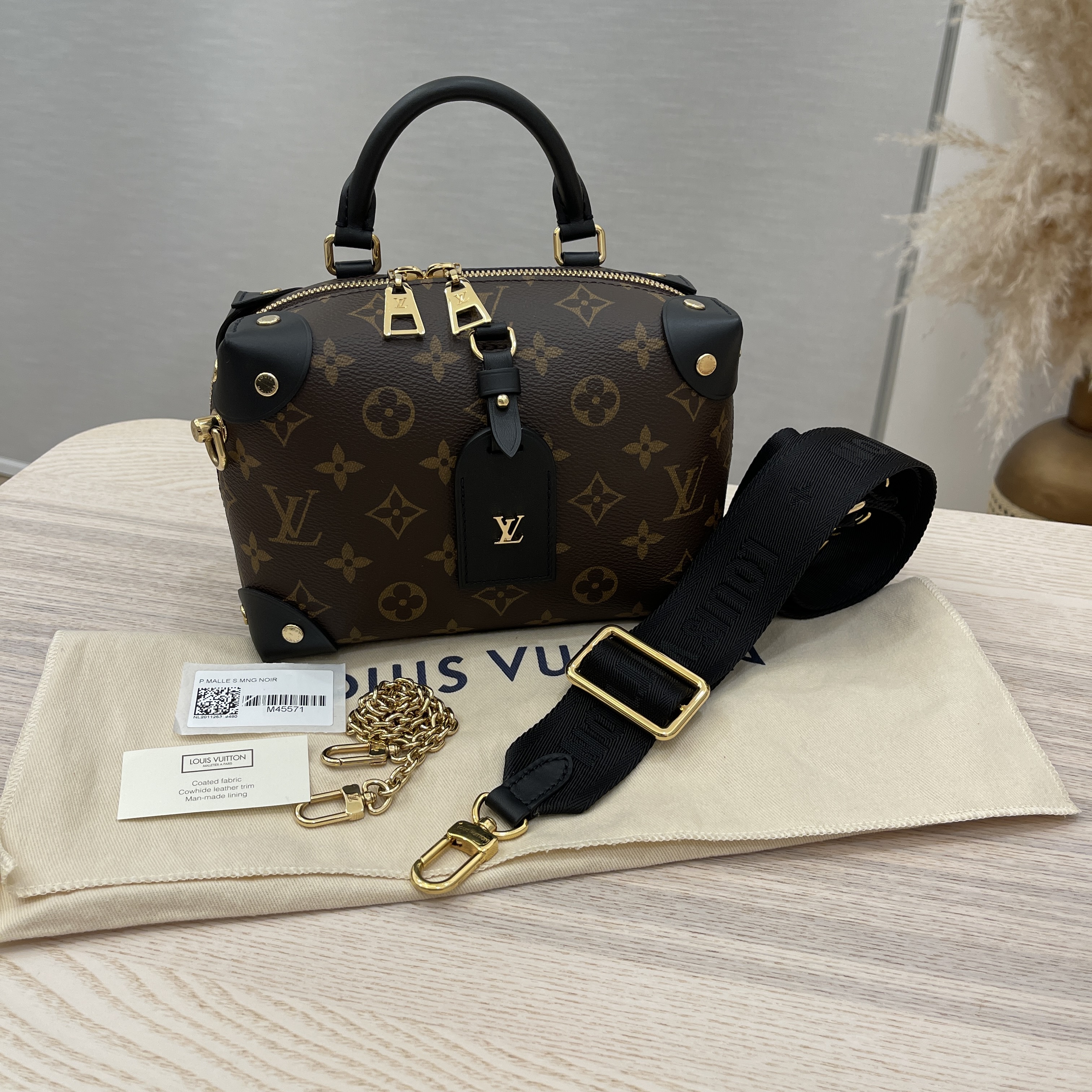 Louis+Vuitton+Petite+Malle+Souple+Satchel+PM+Black+Leather for