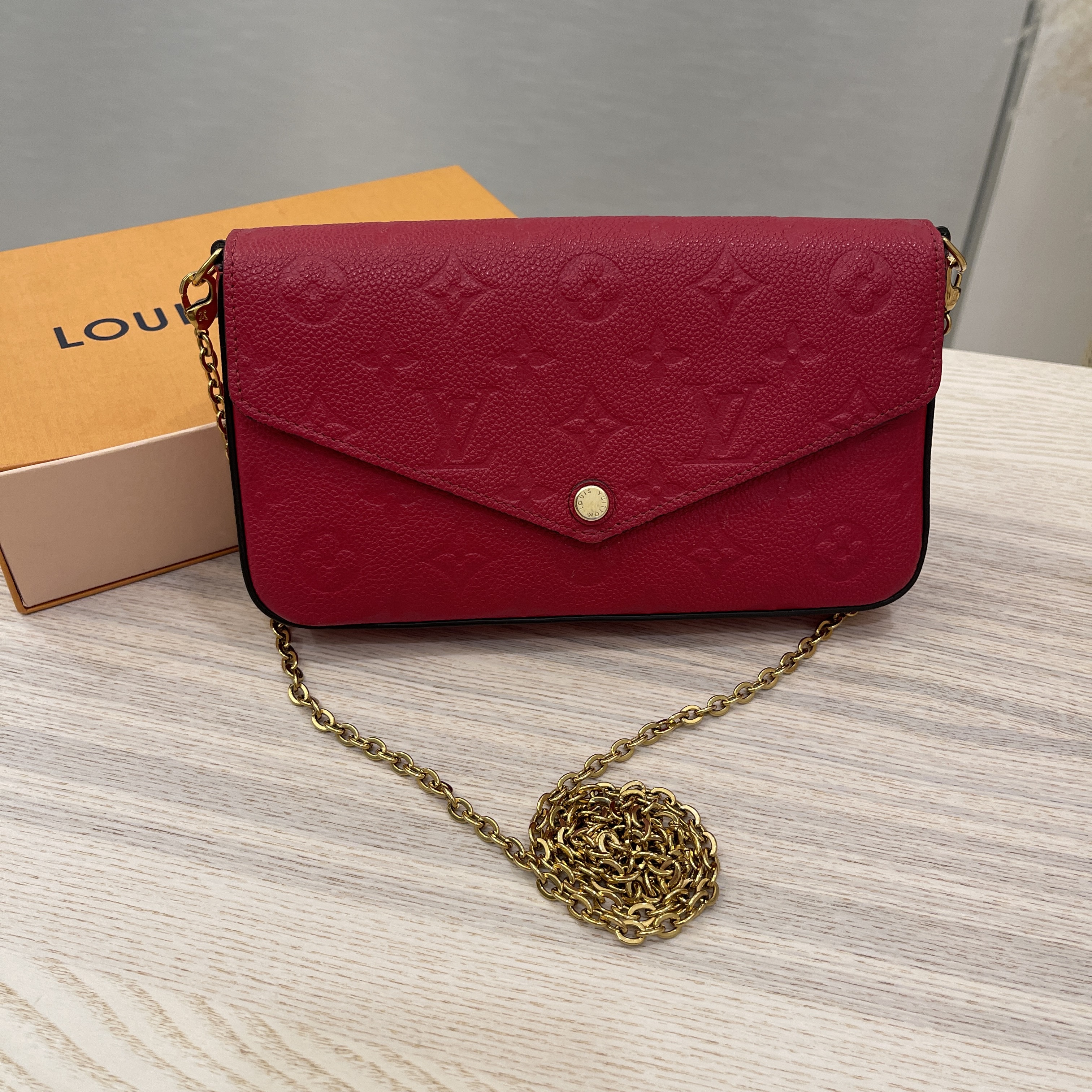 Buy Louis Vuitton Credit Card Cerise Red Insert From Felicie
