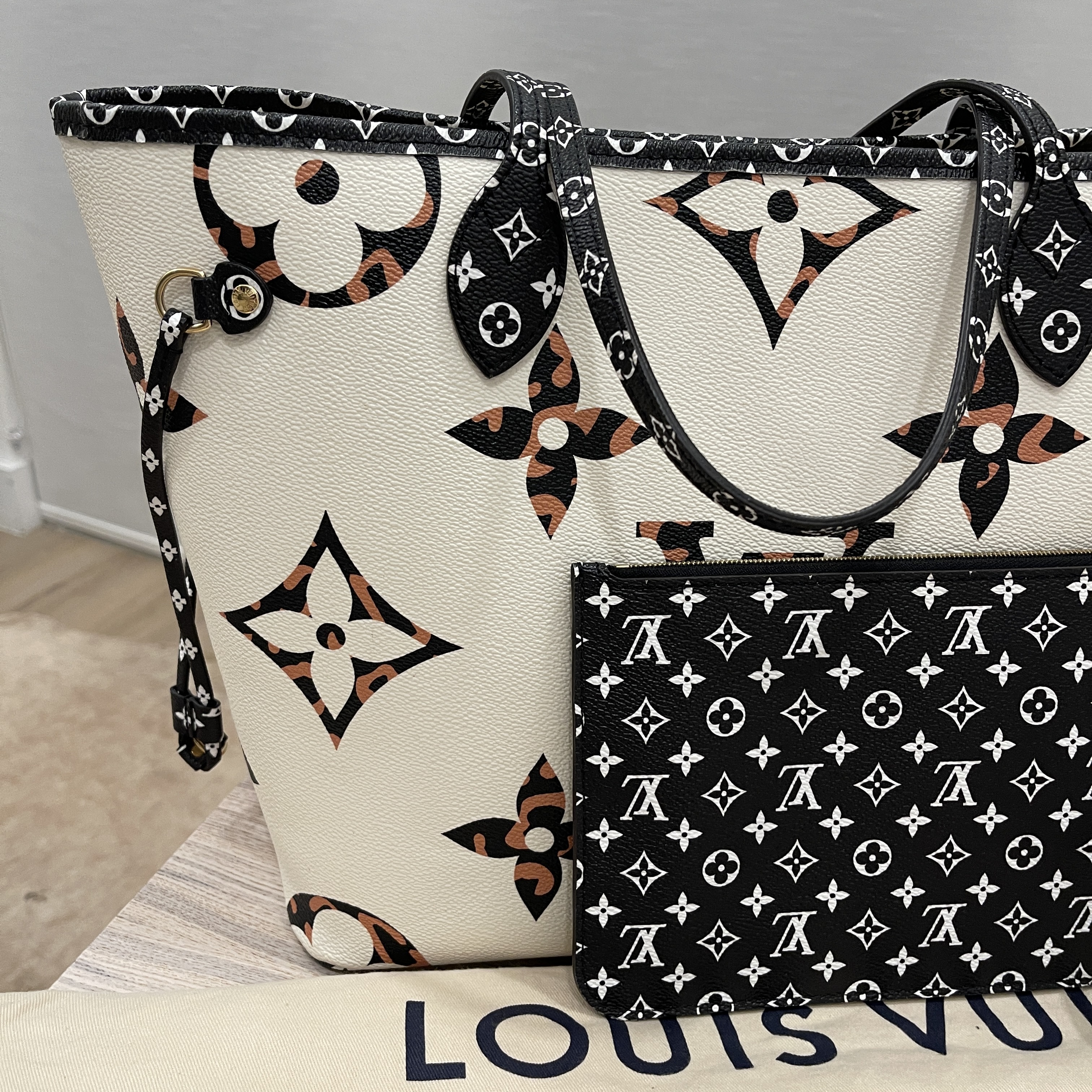 Louis Vuitton Limited Edition Ivory Monogram Giant Jungle Canvas Neverfull  MM