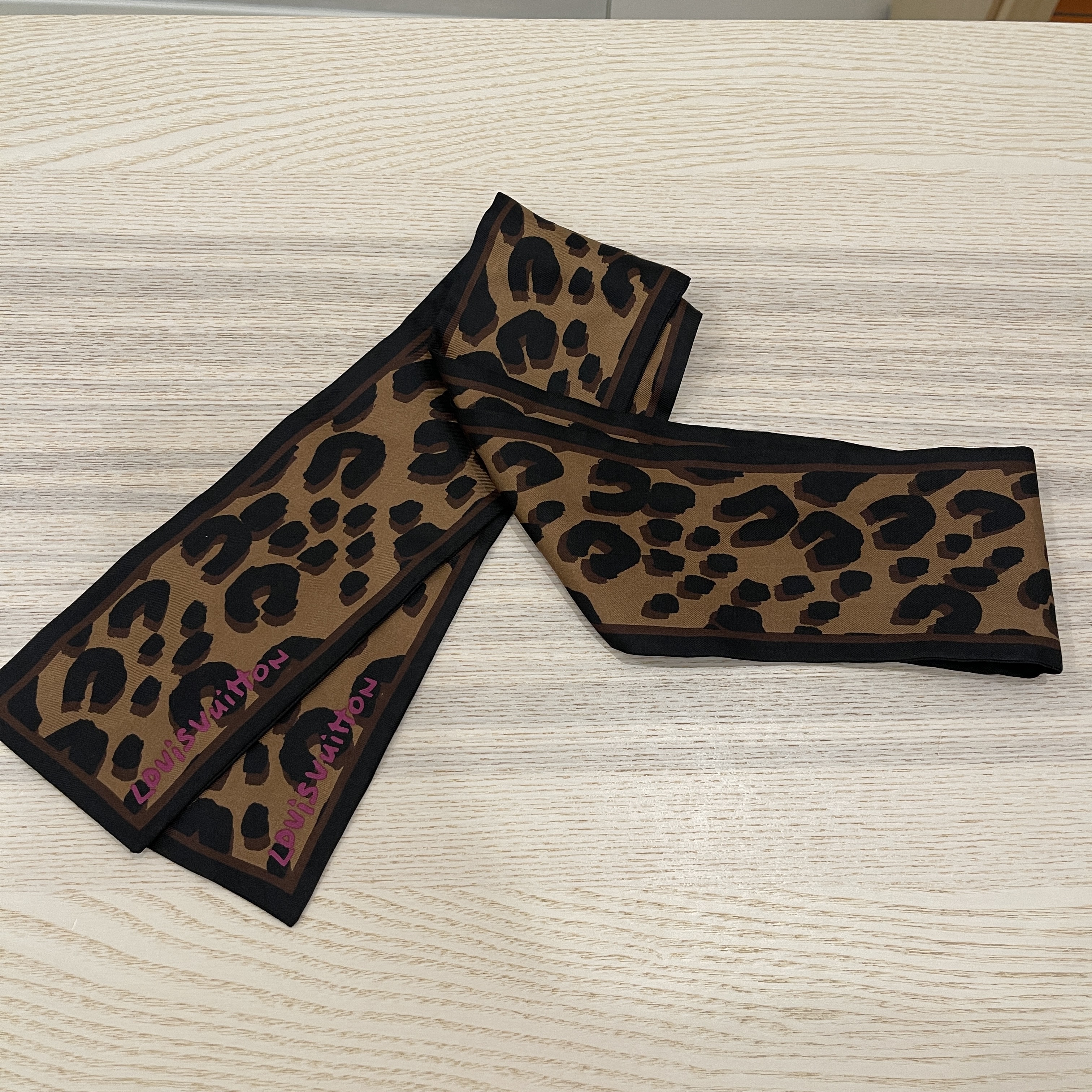 vuitton leopard silk scarf