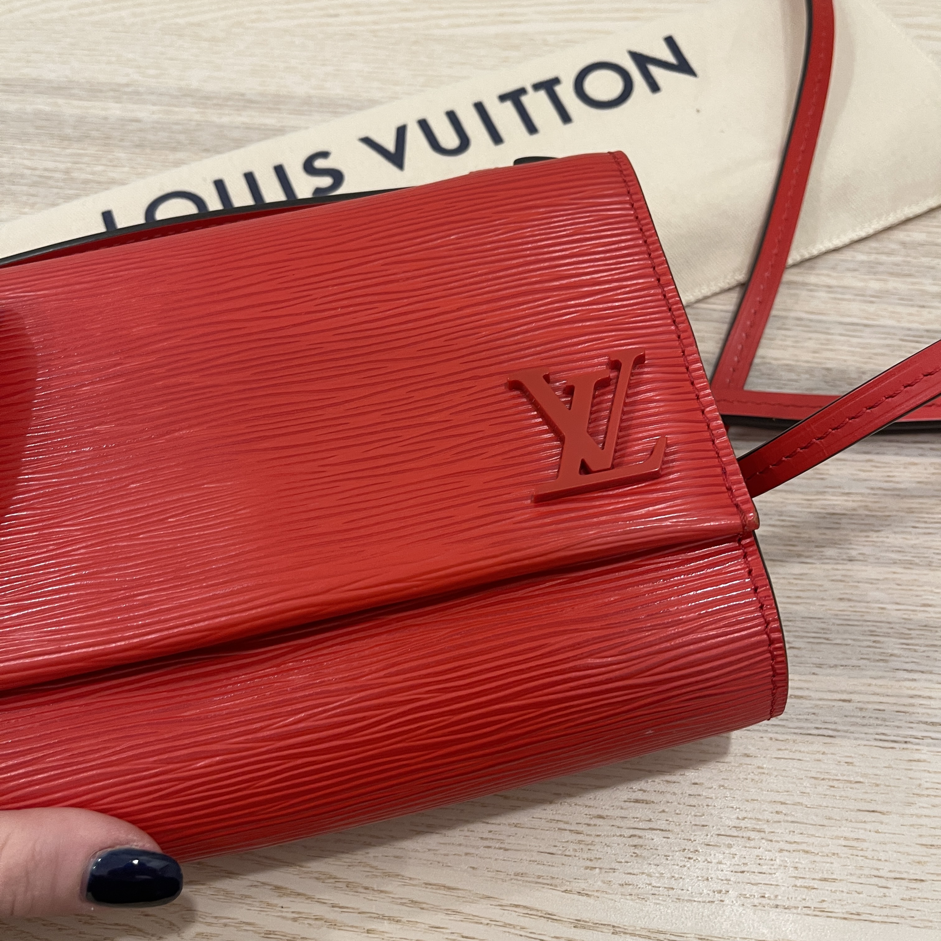 Louis Vuitton Epi Clery Coquelicot