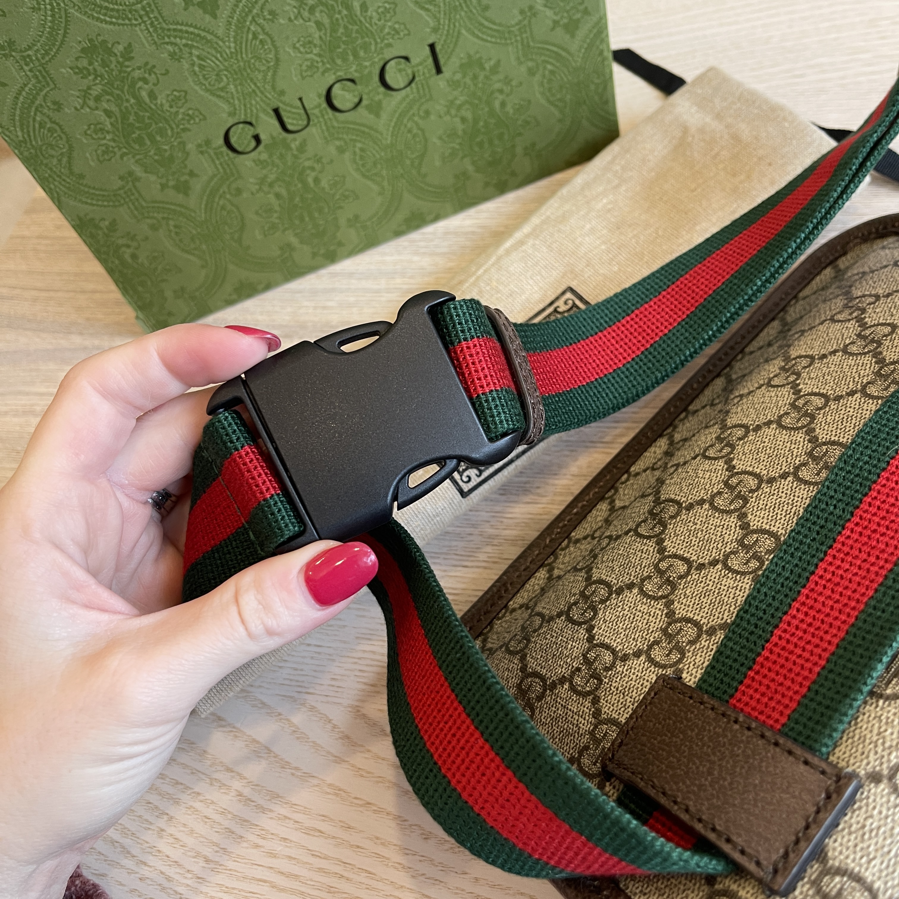 Gucci Neo Vintage GG Supreme Belt Bag