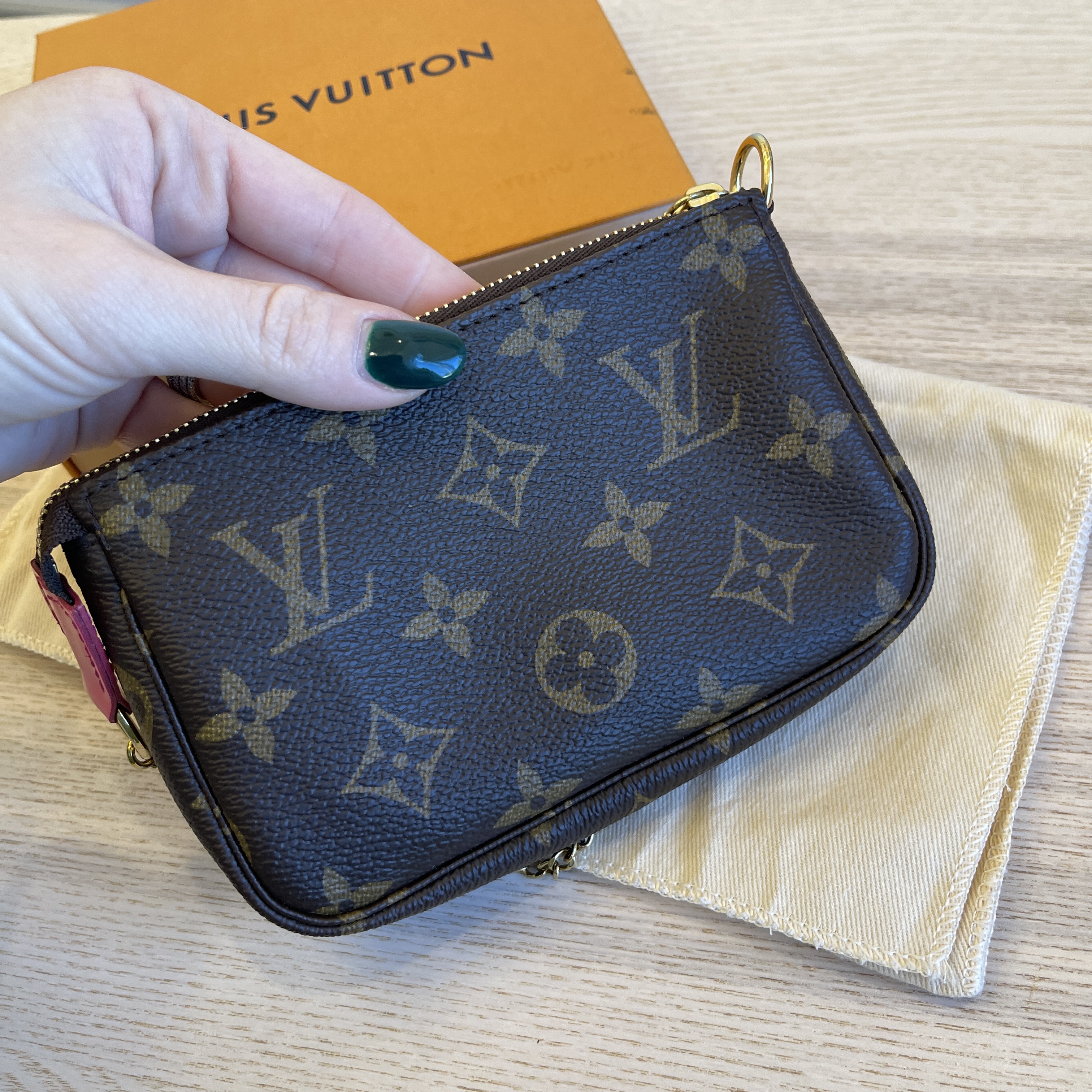 Louis Vuitton Monogram 2020 Christmas Animation Cars Mini Pochette  Accessories Pink