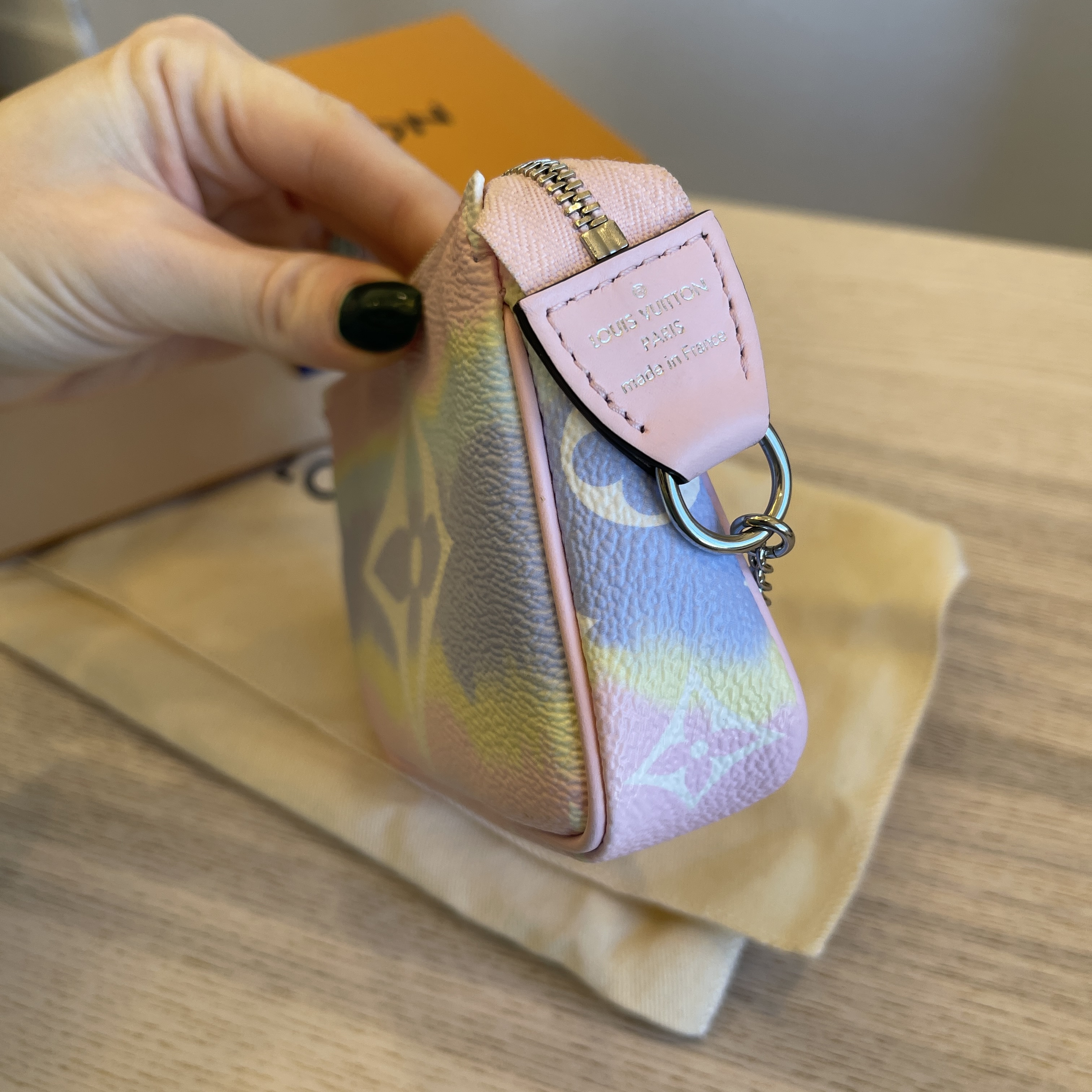 Louis Vuitton Escale Mini Pochette Accessories Pastel