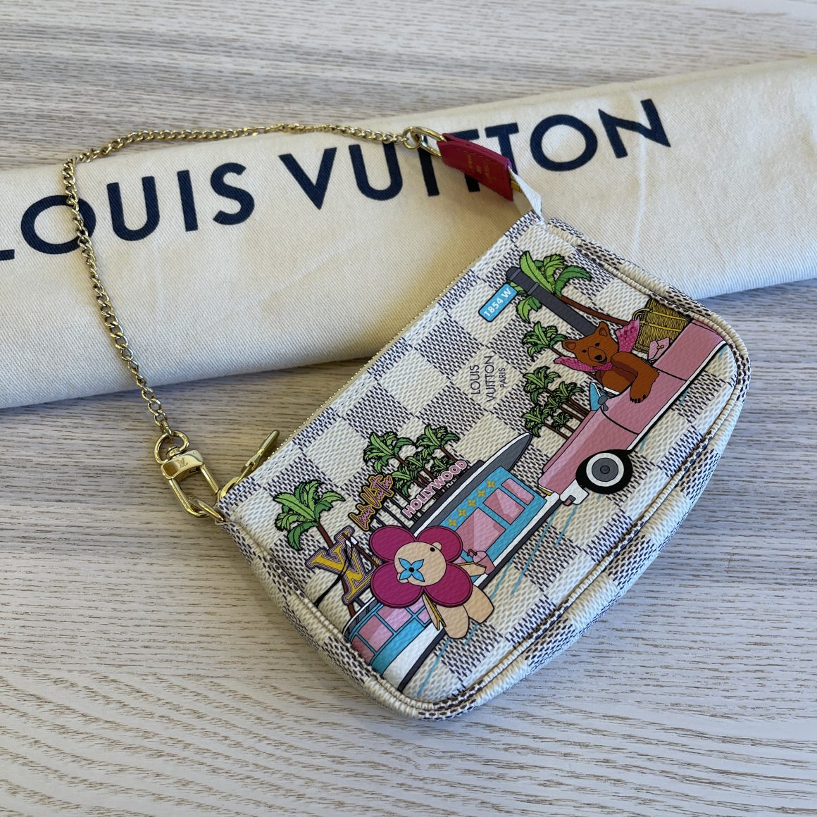 Louis Vuitton Lmd Ed Damier Azur Animation Hollywood Mini Pochette
