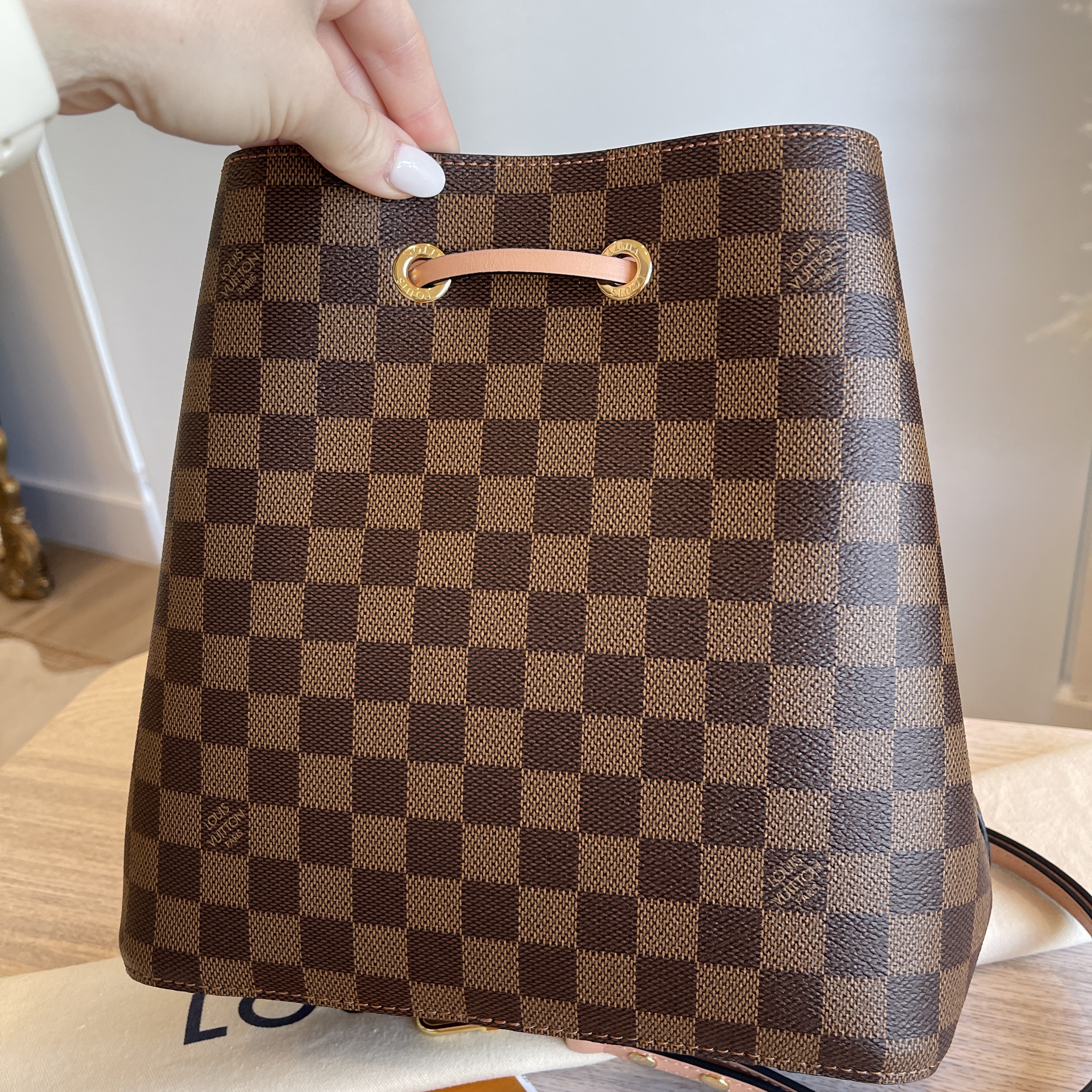 LOUIS VUITTON Damier Ebene Neonoe MM Venus Pink 1165455