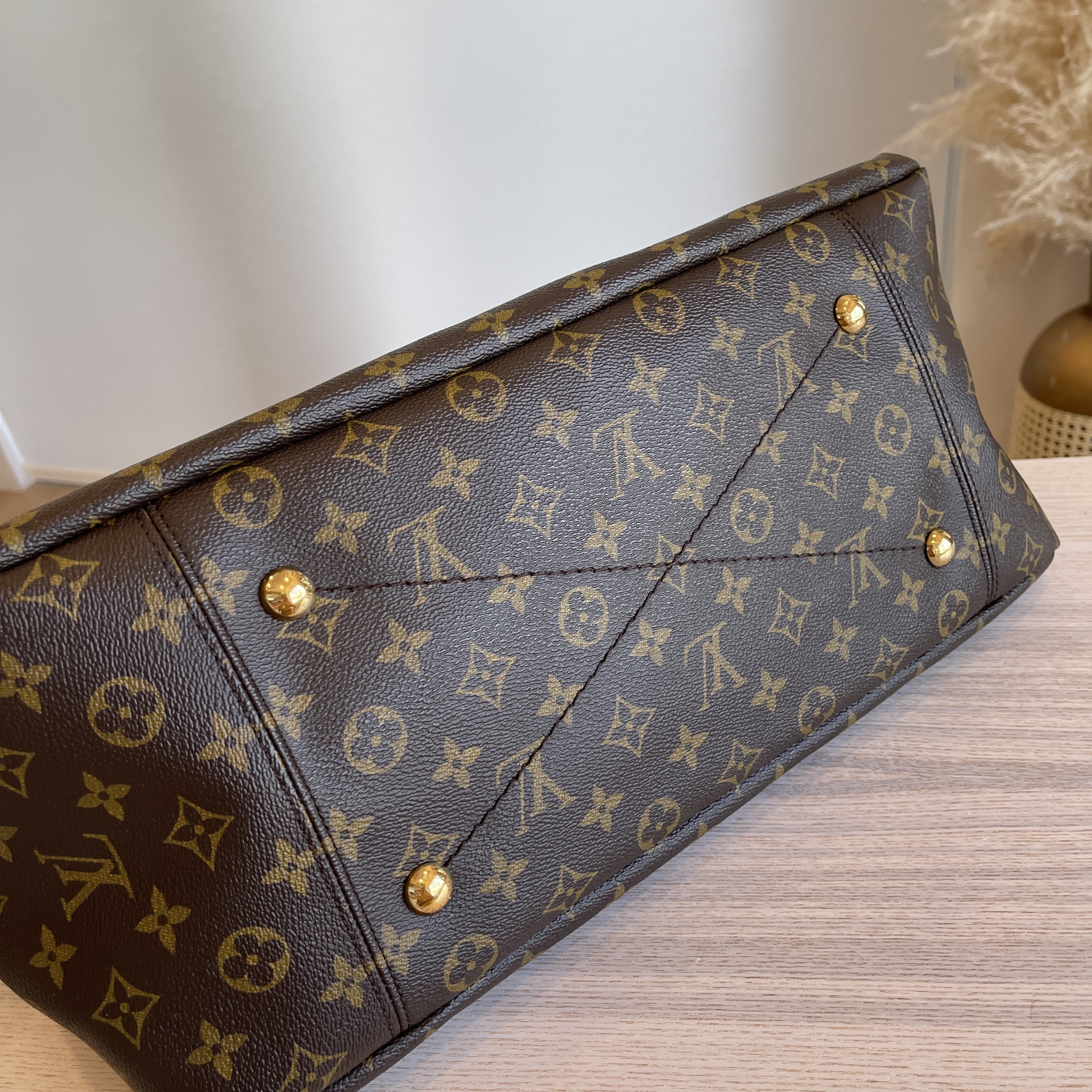 LOUIS VUITTON Monogram Artsy MM 1203443