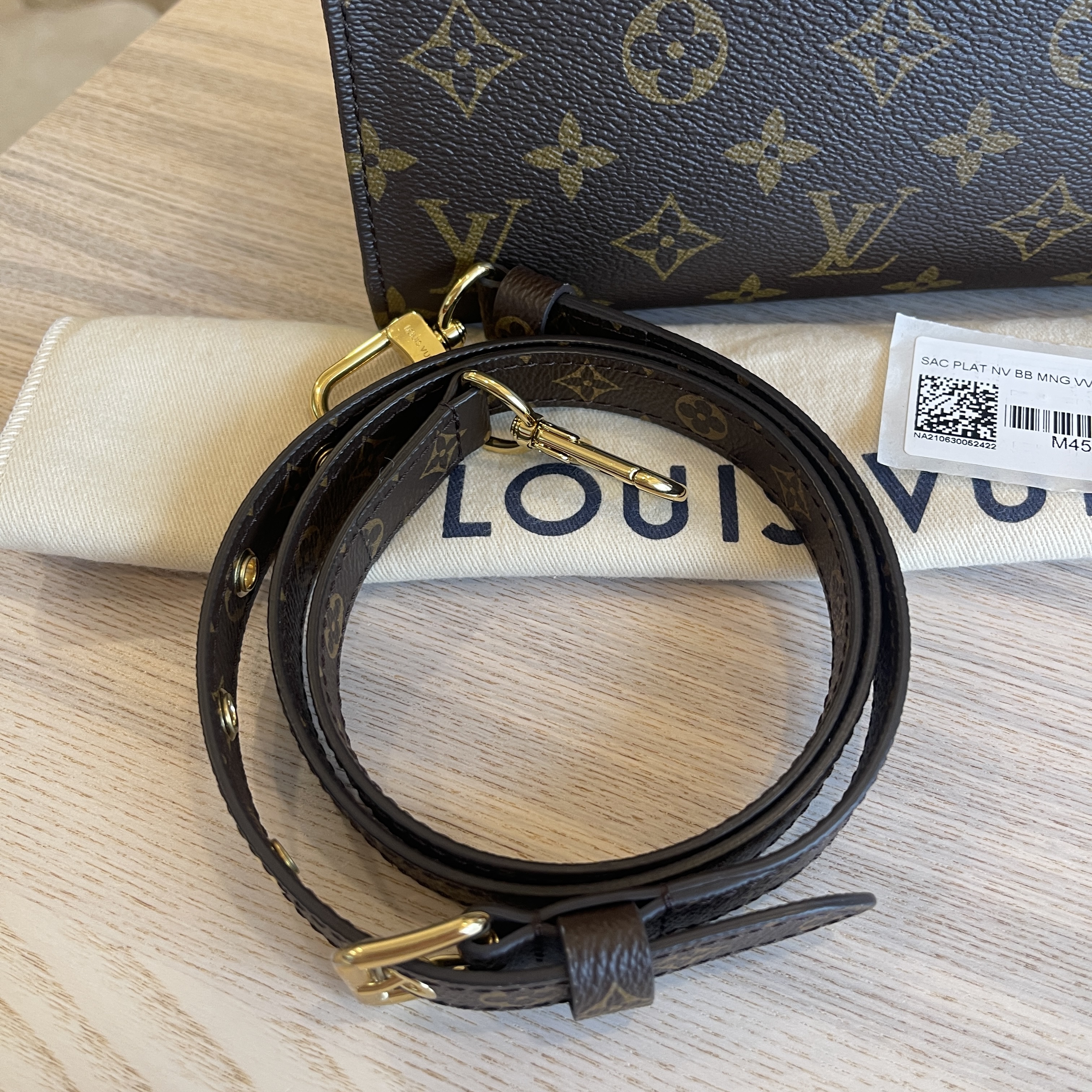 Louis Vuitton Sac Plat Nv, Brown, One Size
