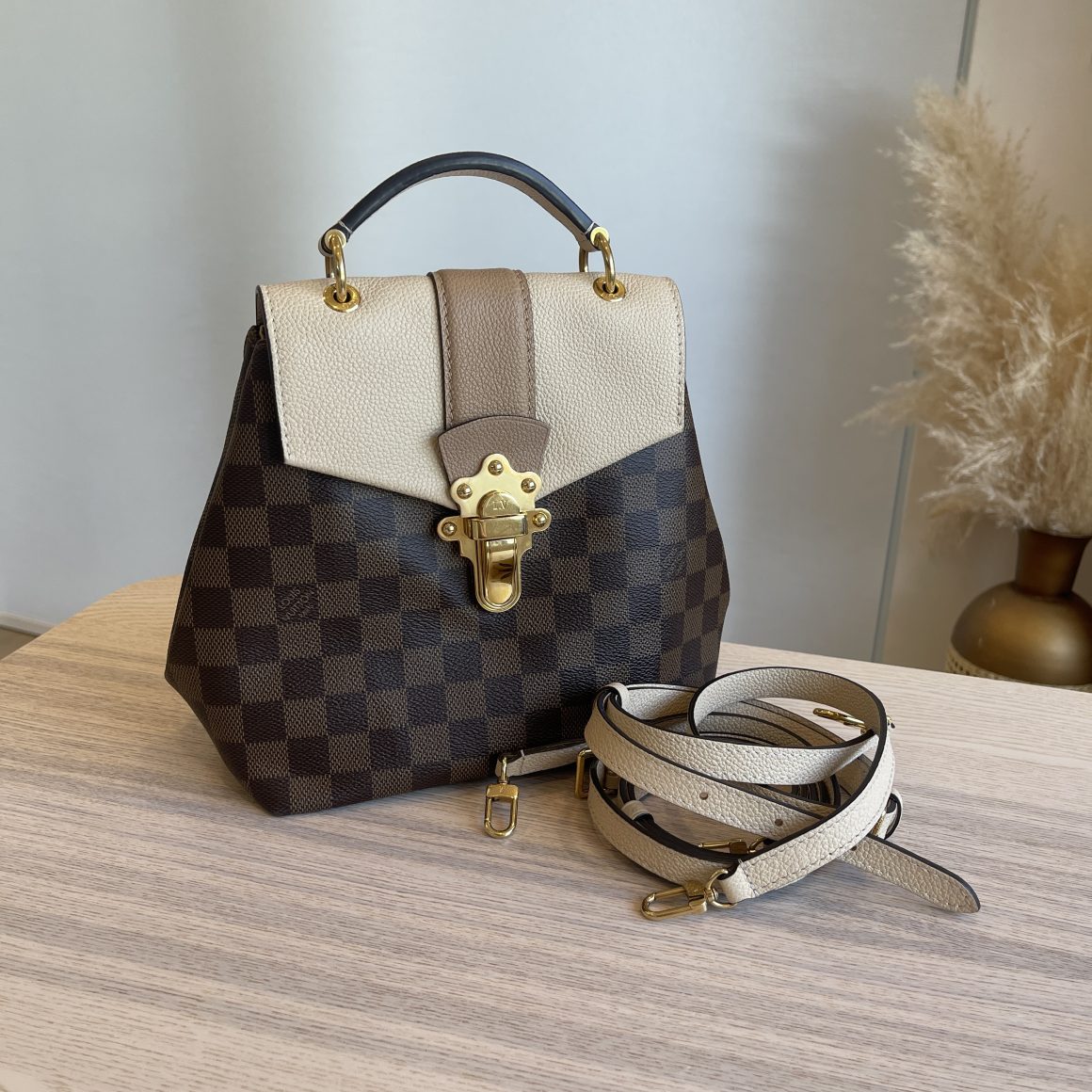 Louis Vuitton Damier Ebene Cream Clapton Backpack – Chicago Consignment