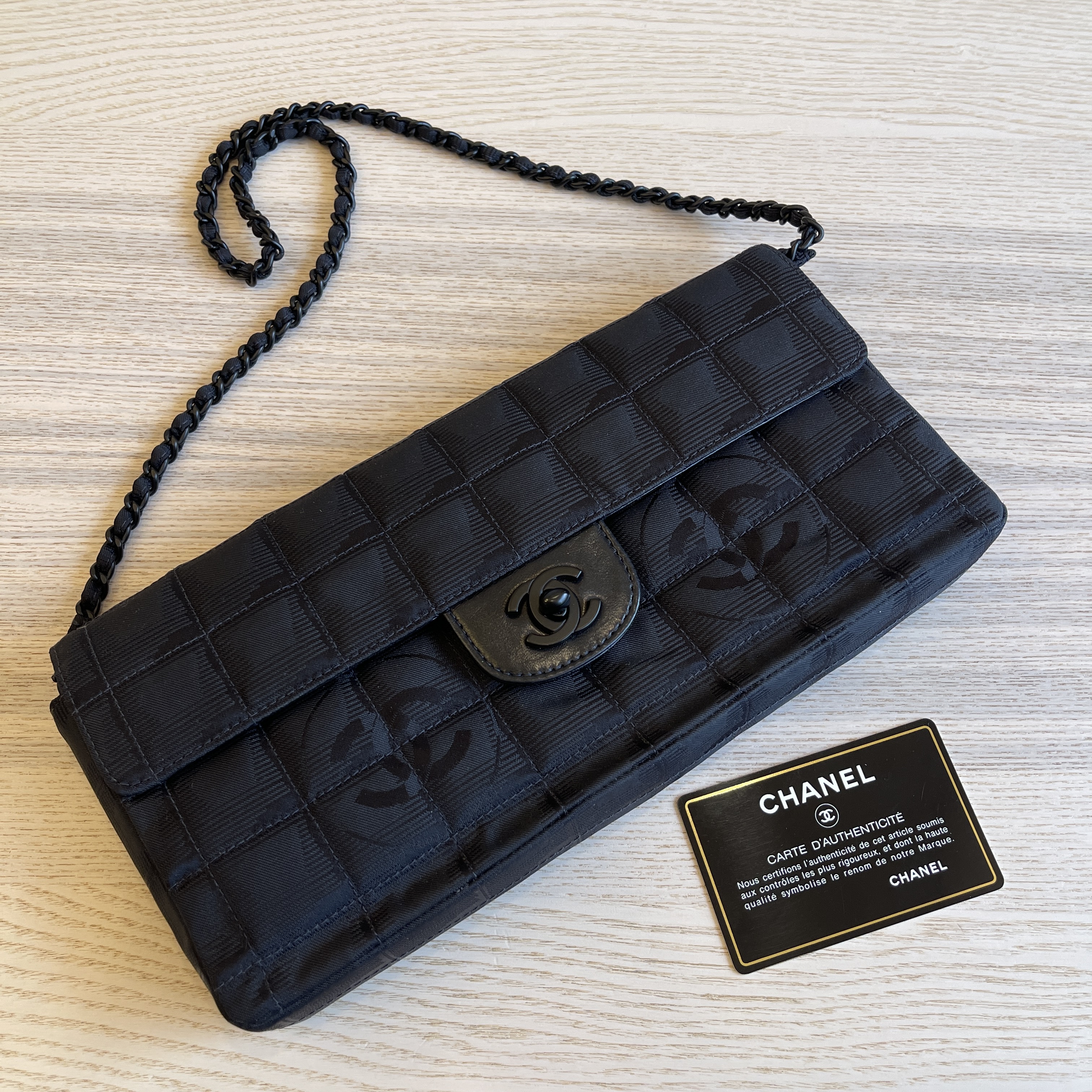 Chanel Black CC East West Valentine Flap Bag – The Closet