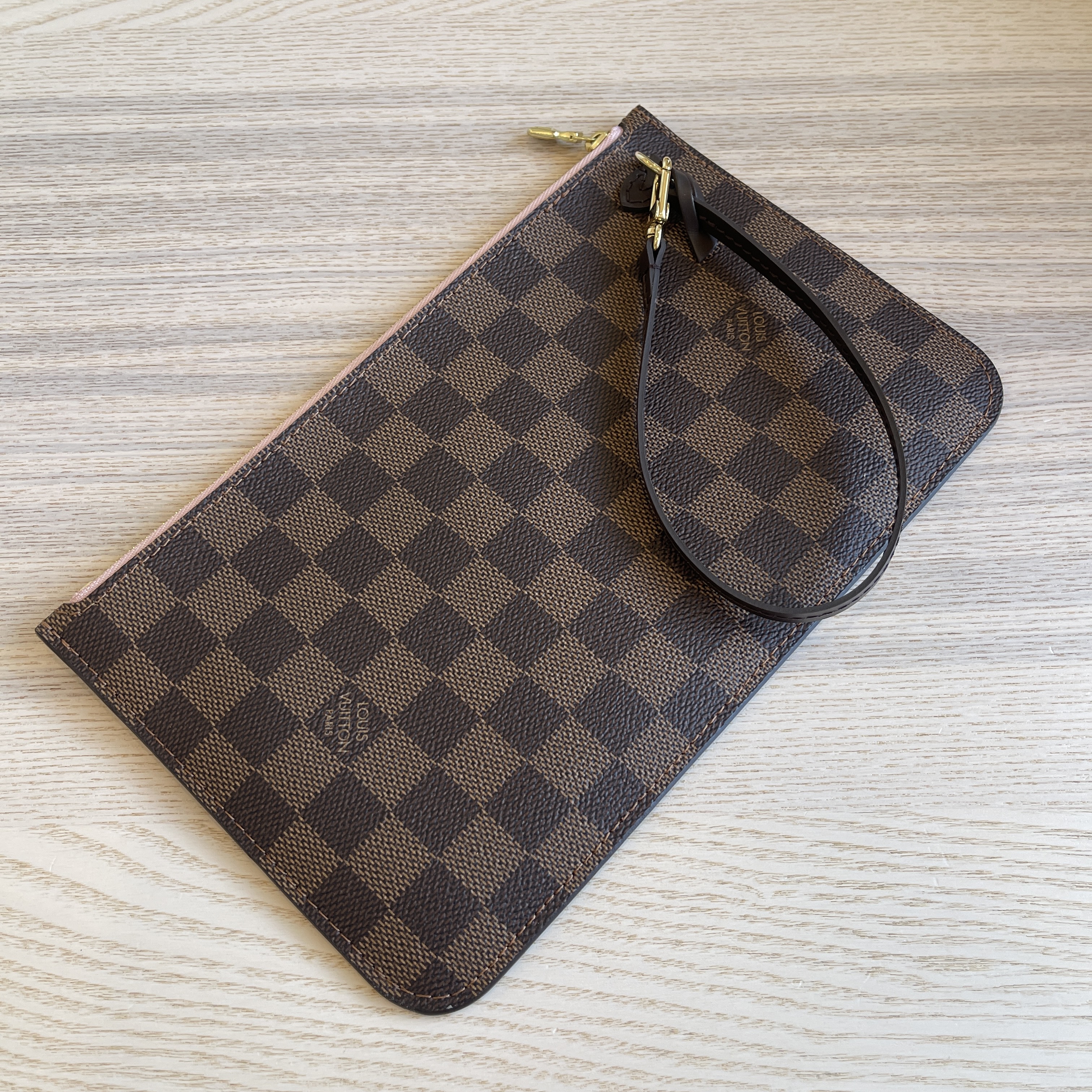 Louis Vuitton Authentic New Damier Ebene & Rose Ballerine