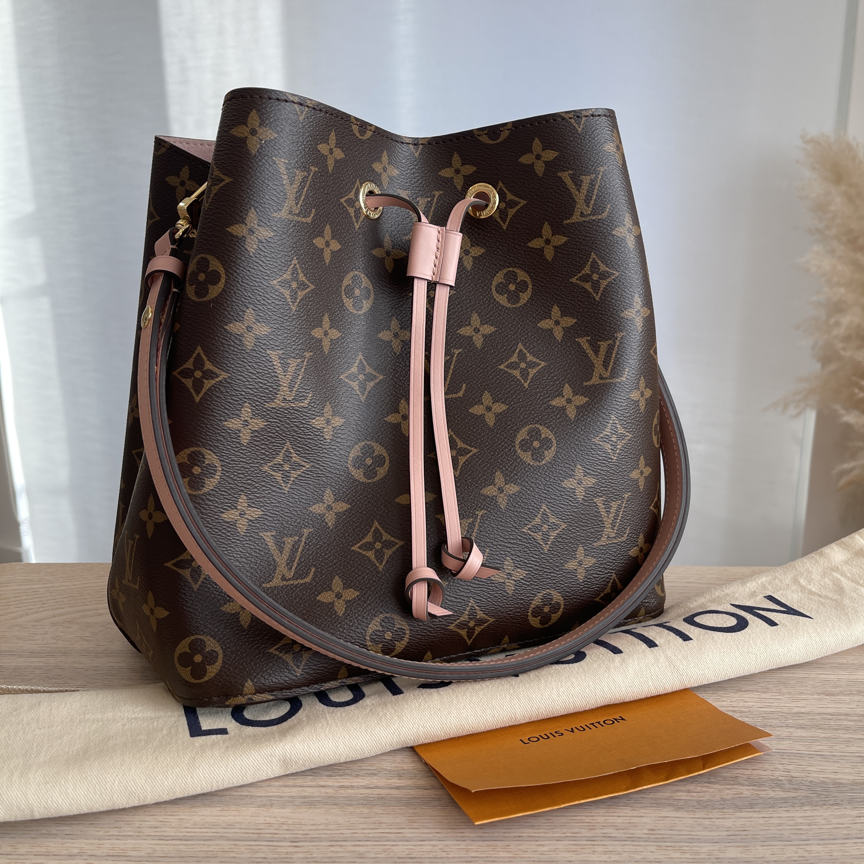 LOUIS VUITTON Monogram Neonoe MM Coquelicot 562651