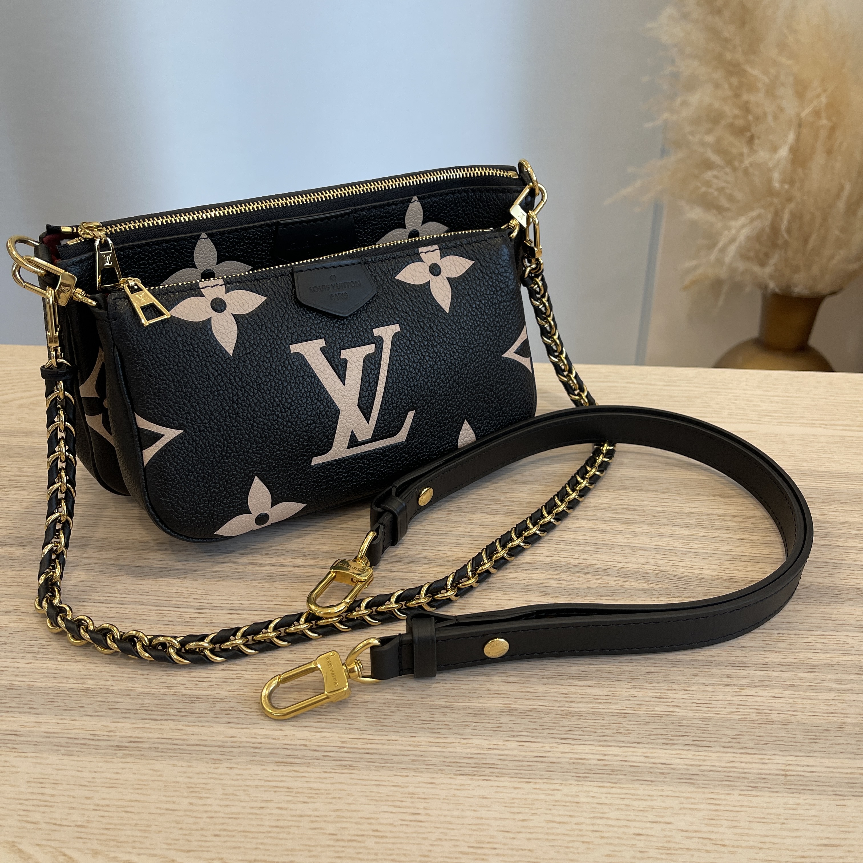 Louis Vuitton Multi Pochette Accessories Empreinte Noir