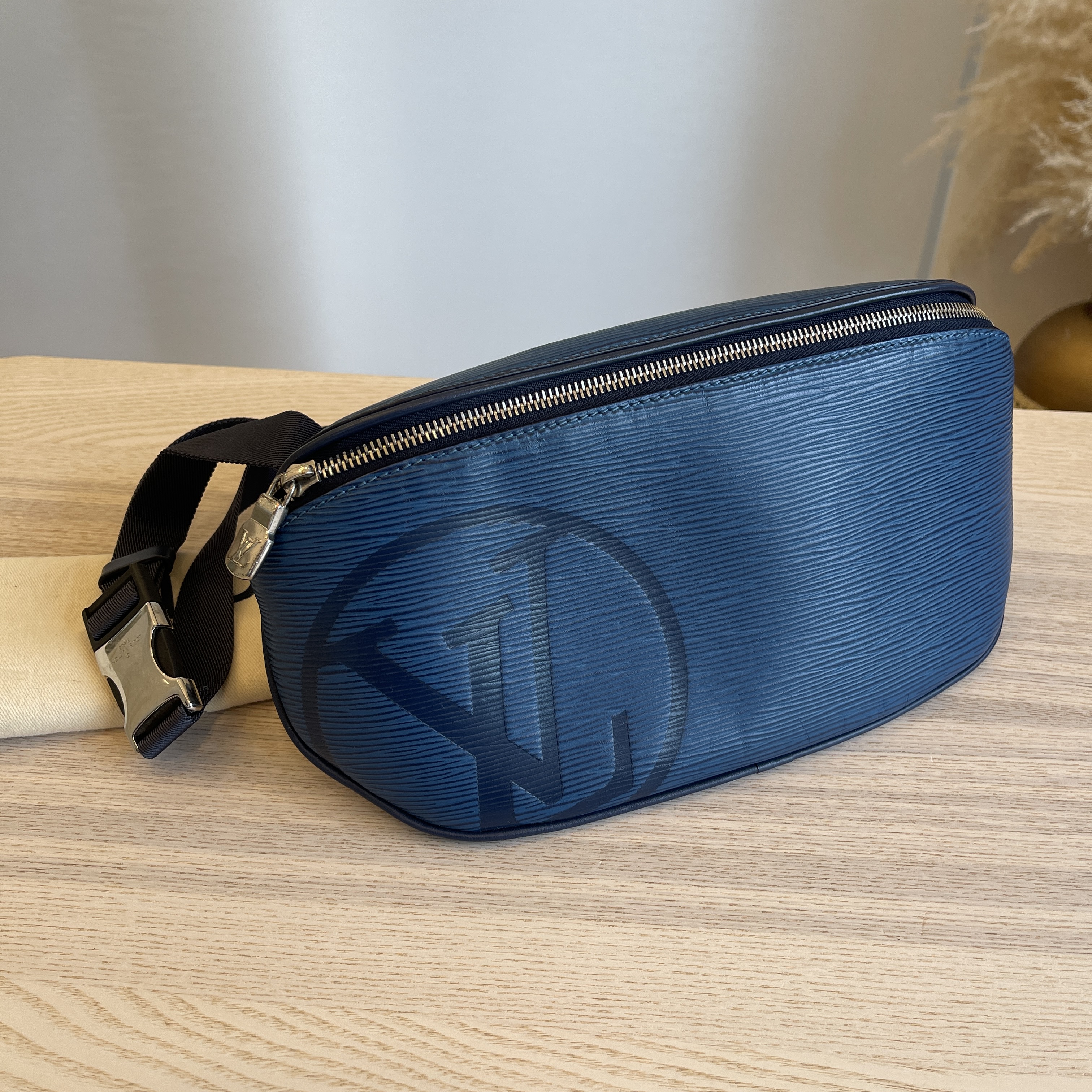 Louis Vuitton Vernis Fanny Pack