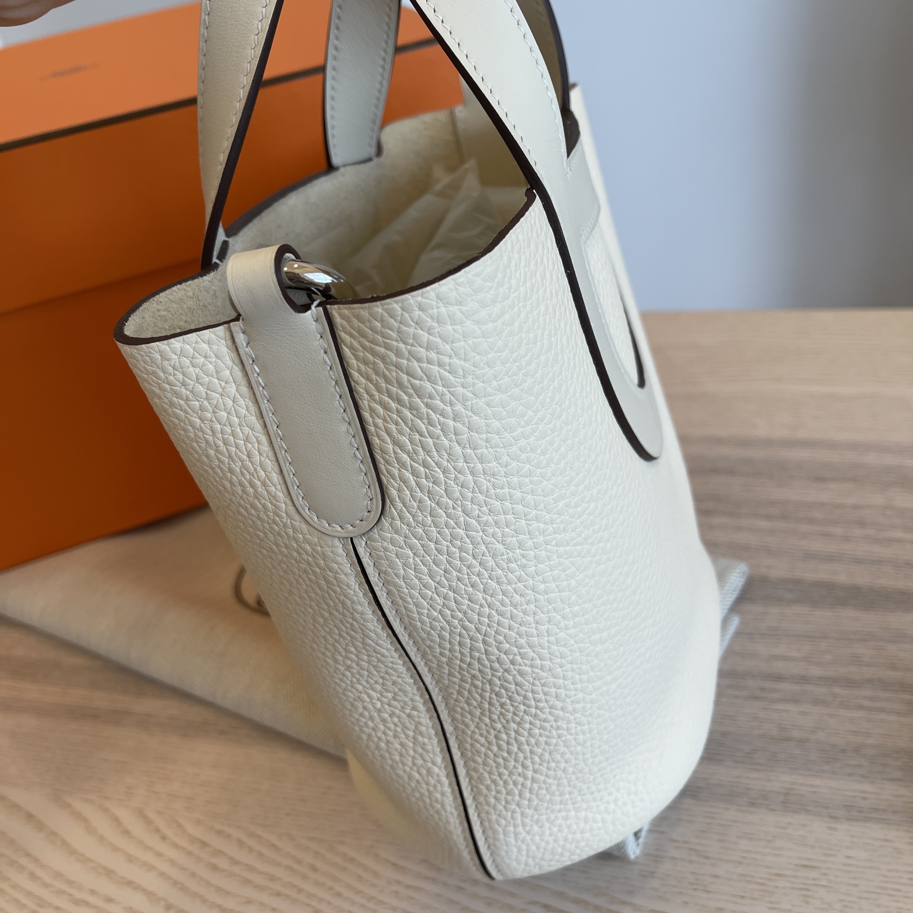 Hermes In The Loop 23 Gold Clemence / Swift - MyBagFast