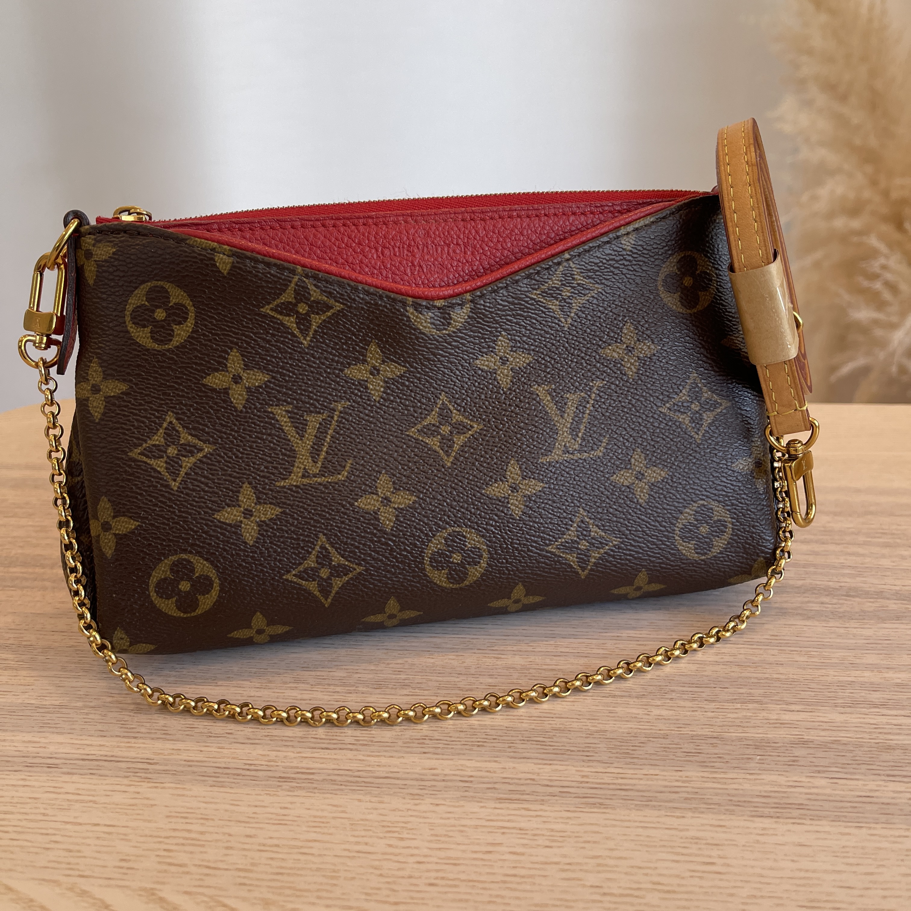 Louis Vuitton Red Monogram Canvas Pallas Clutch QJBCZC5VRB024