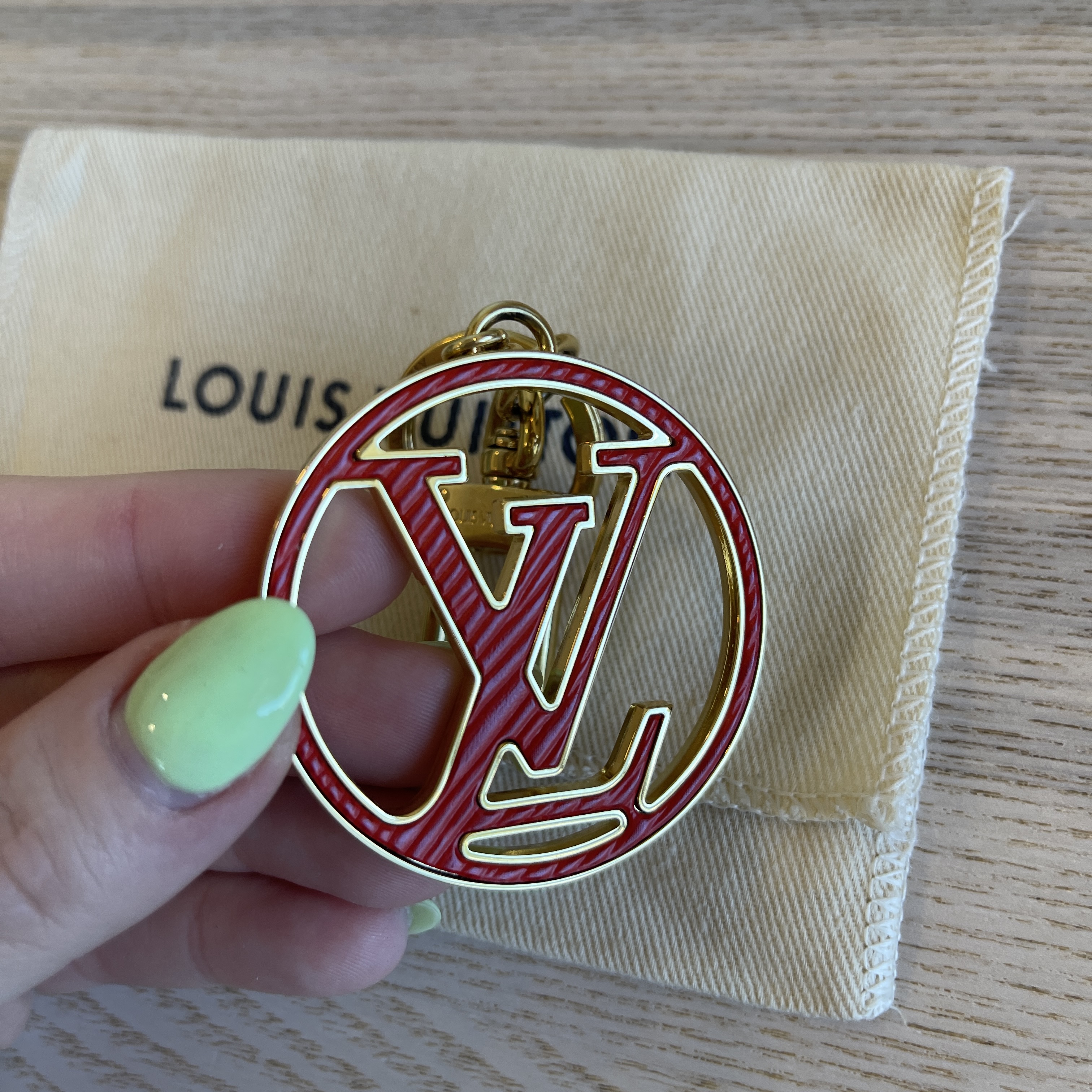 LV Circle Epi Leather Bag Charm and Key Holder S00 - Accessories