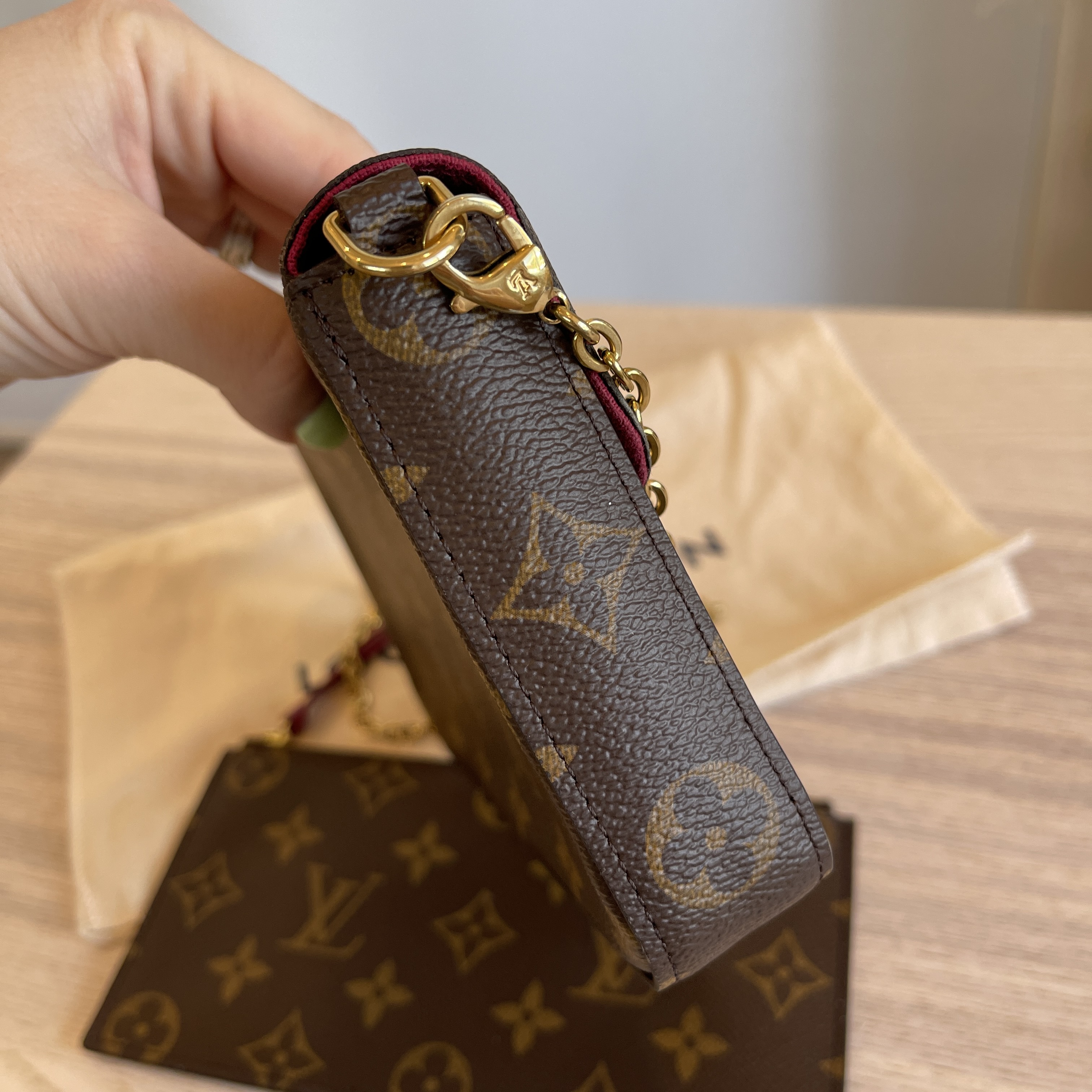 LOUIS VUITTON Epi Felicie Pochette Chain Wallet Leather Calet M81877  90180343