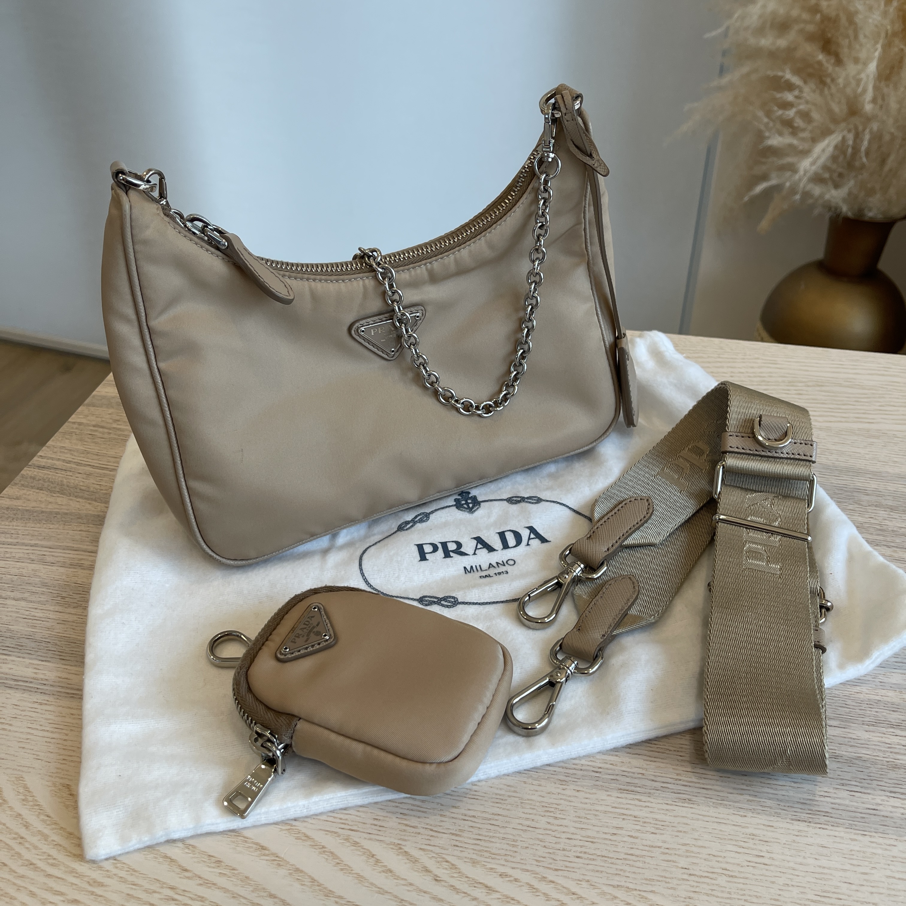 Prada Re-edition 2005 Beige Nylon