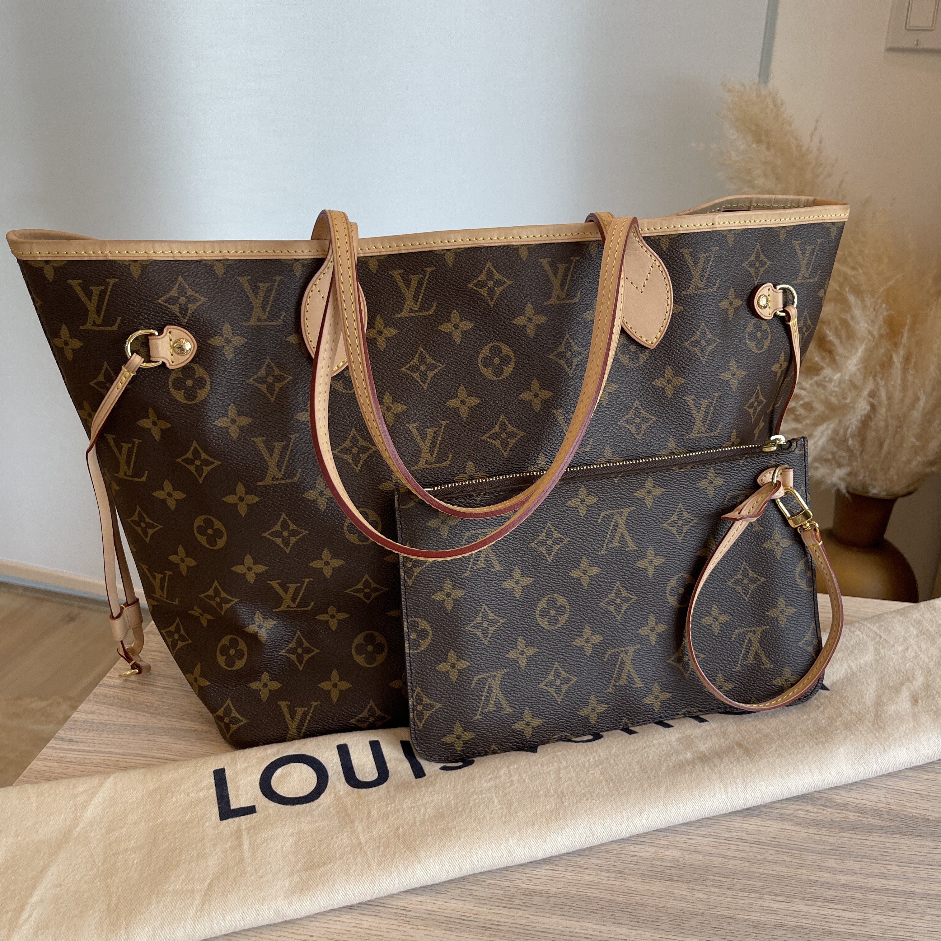 Louis Vuitton Monogram Neverfull MM Fuchsia